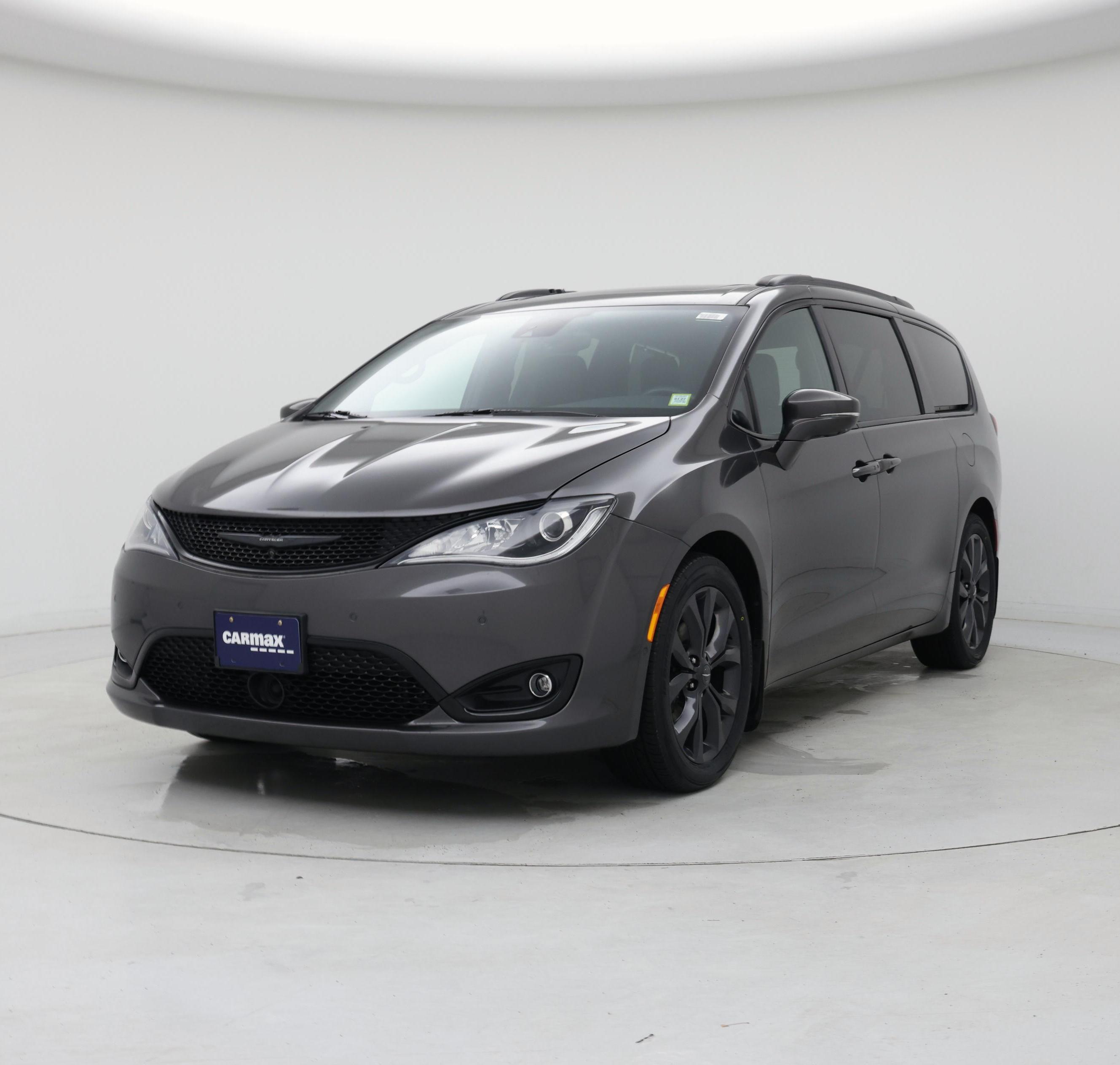 Thumbnail: 2019 Chrysler Pacifica - 4
