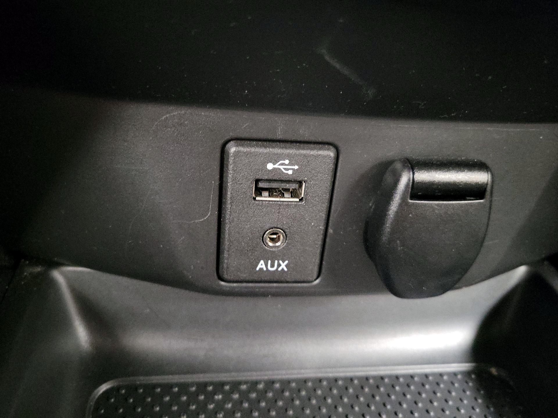 Thumbnail: 2017 Nissan Rogue Sport - 19