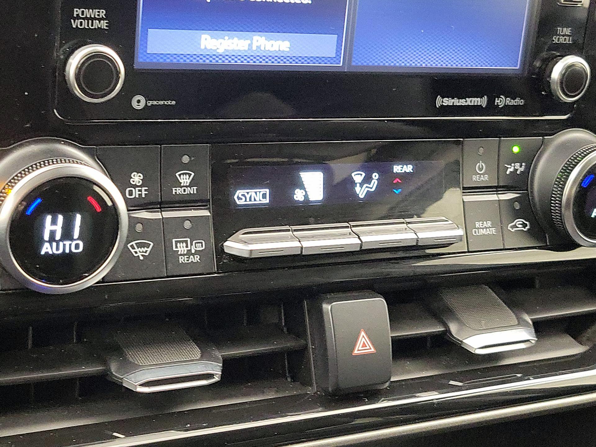 Thumbnail: 2022 Toyota Highlander - 16