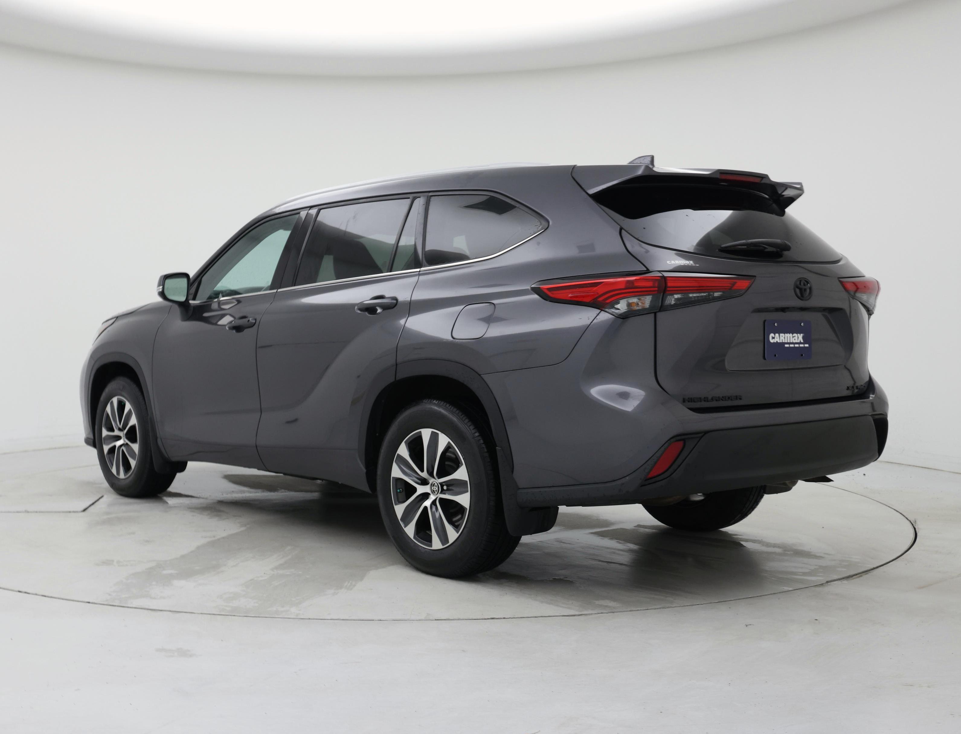 Thumbnail: 2022 Toyota Highlander - 2