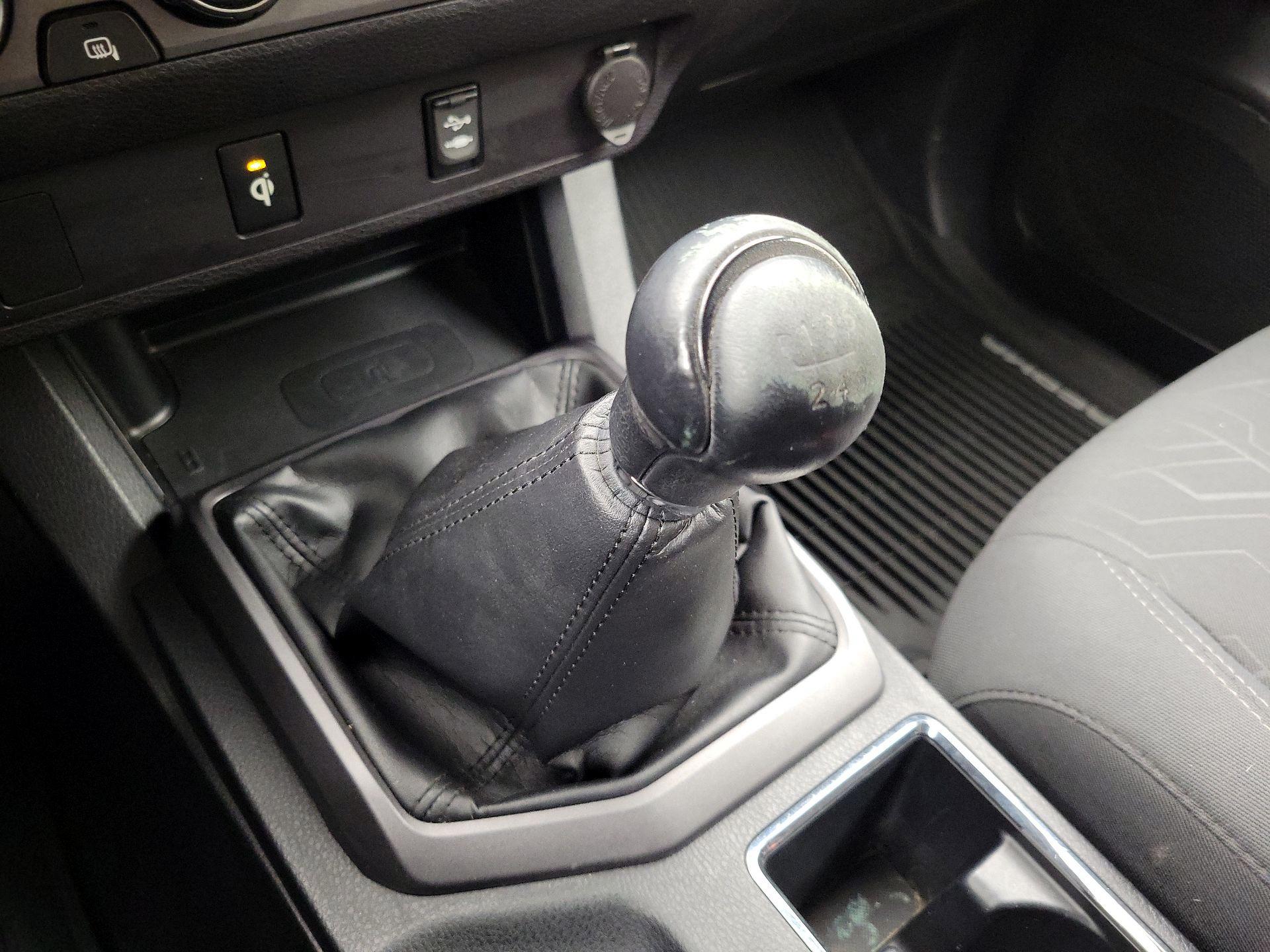 Thumbnail: 2017 Toyota Tacoma - 17