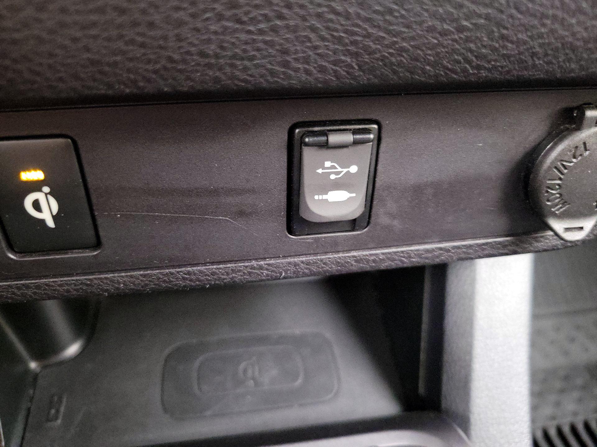 Thumbnail: 2017 Toyota Tacoma - 18