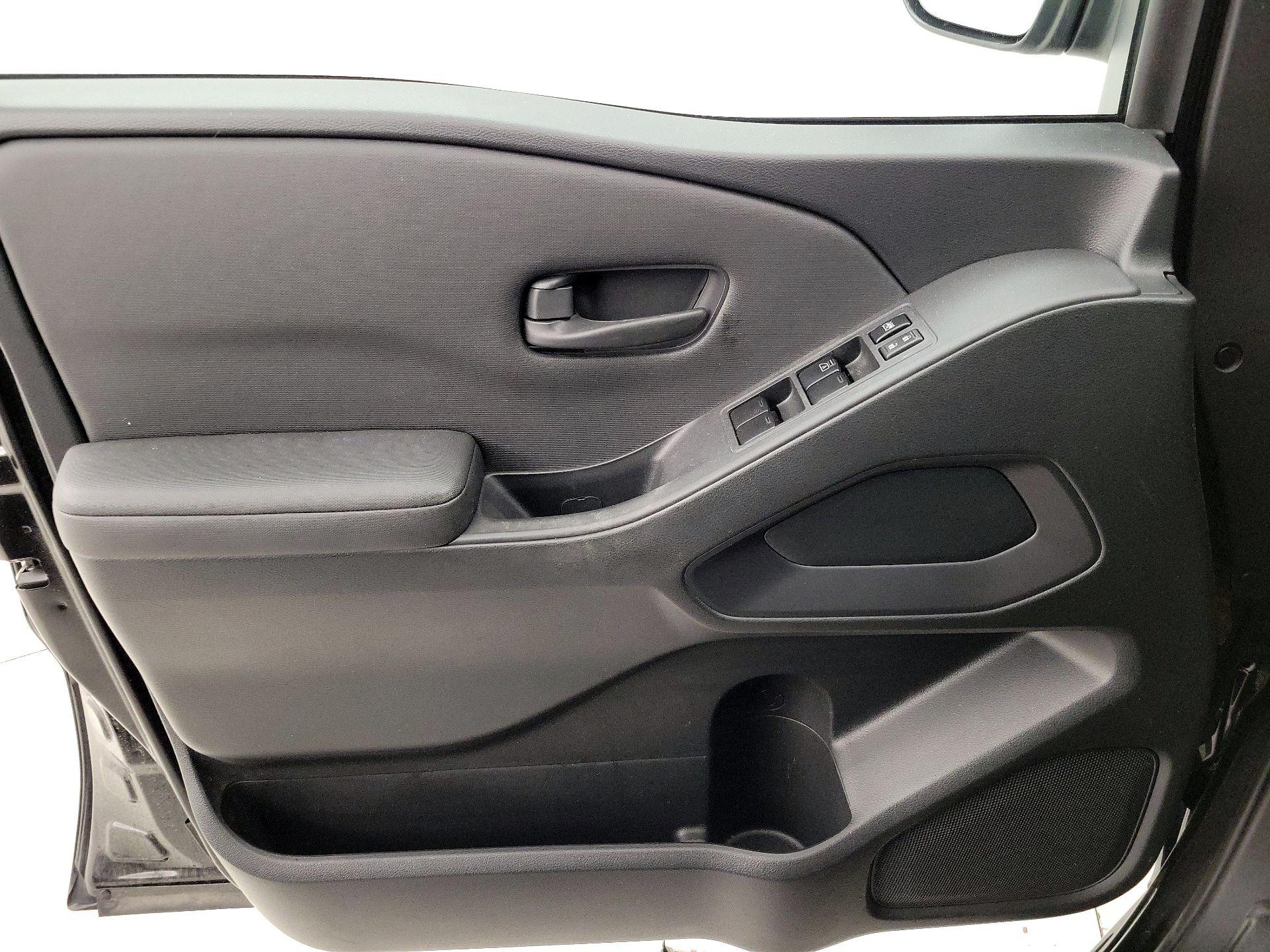 Thumbnail: 2022 Nissan Frontier - 12