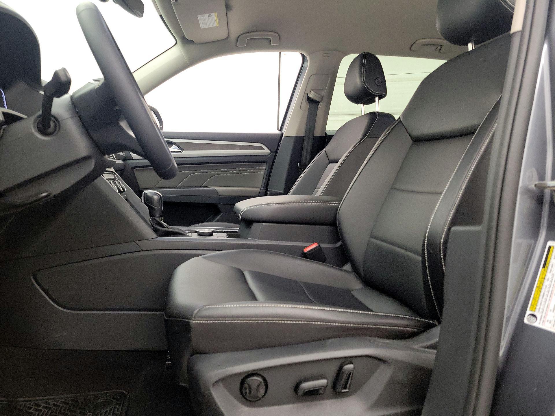 Thumbnail: 2023 Volkswagen Atlas - 11