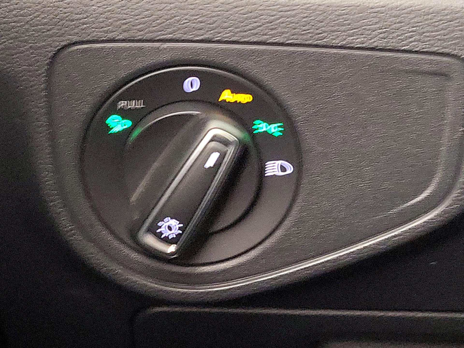 Thumbnail: 2023 Volkswagen Atlas - 13