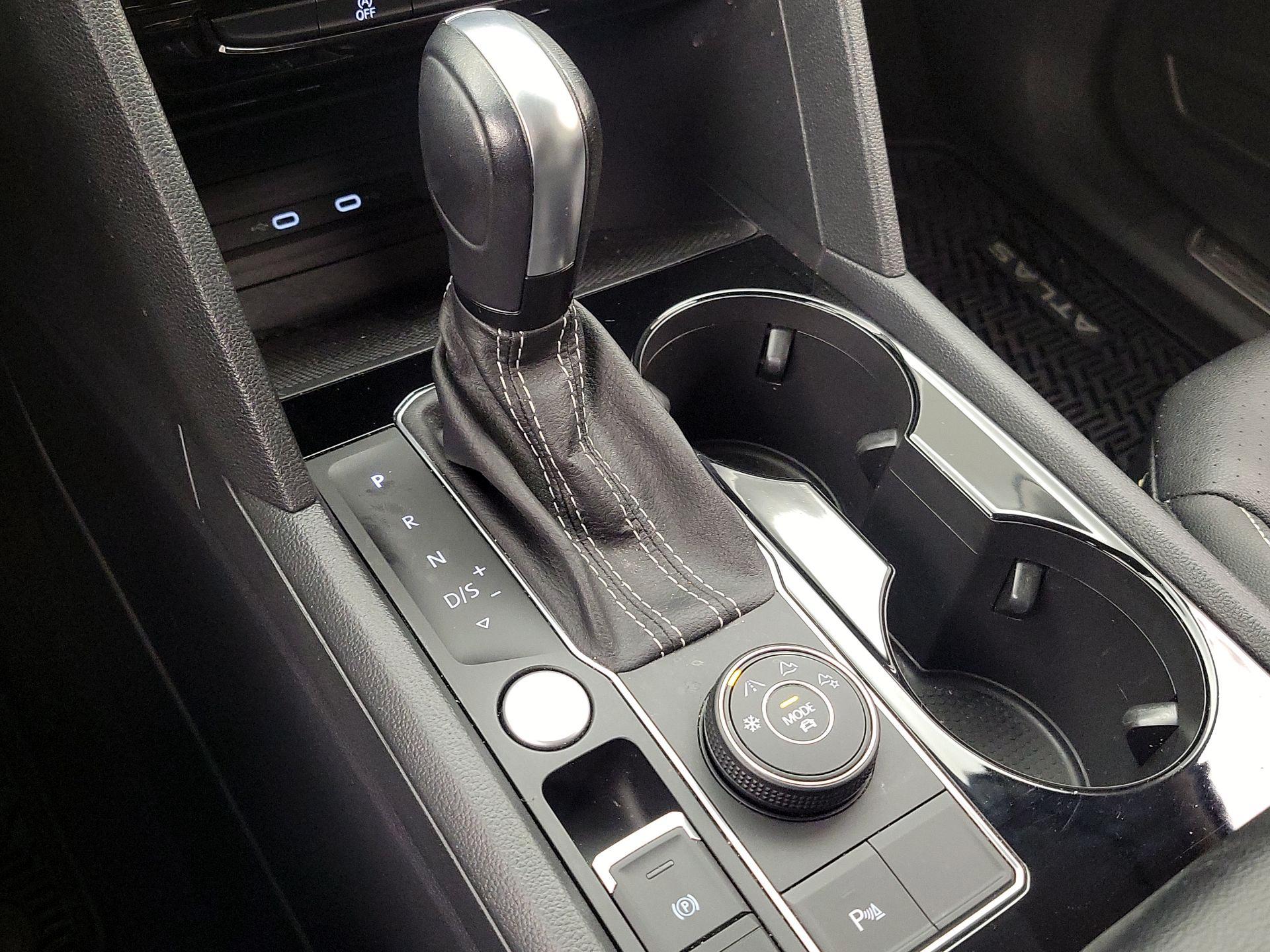 Thumbnail: 2023 Volkswagen Atlas - 17