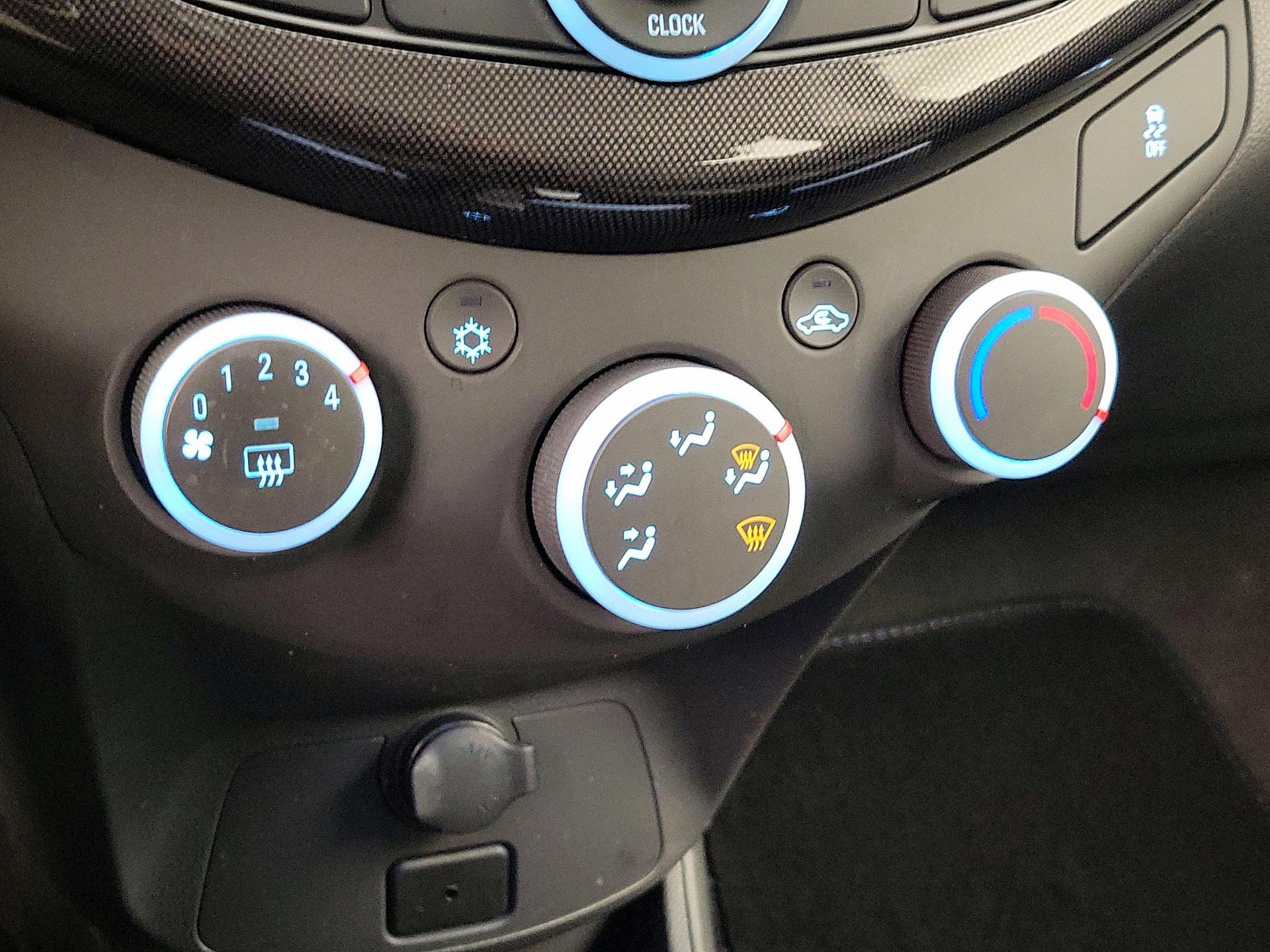 Thumbnail: 2015 Chevrolet Spark - 15