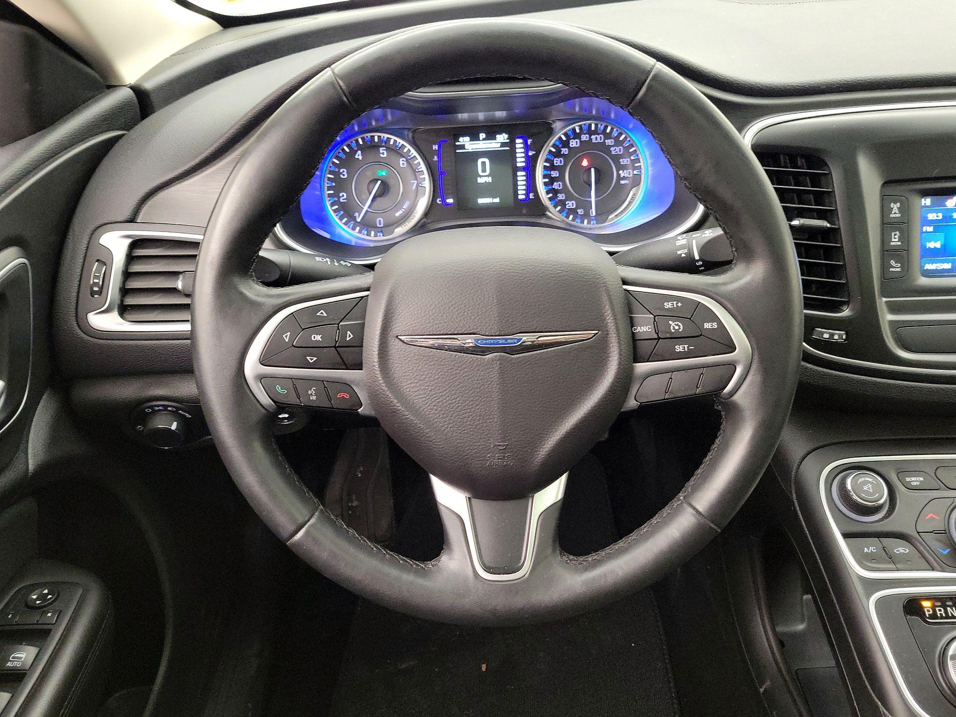 Thumbnail: 2016 Chrysler 200 - 10