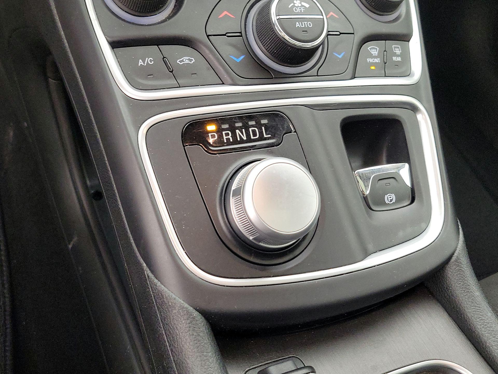 Thumbnail: 2016 Chrysler 200 - 17