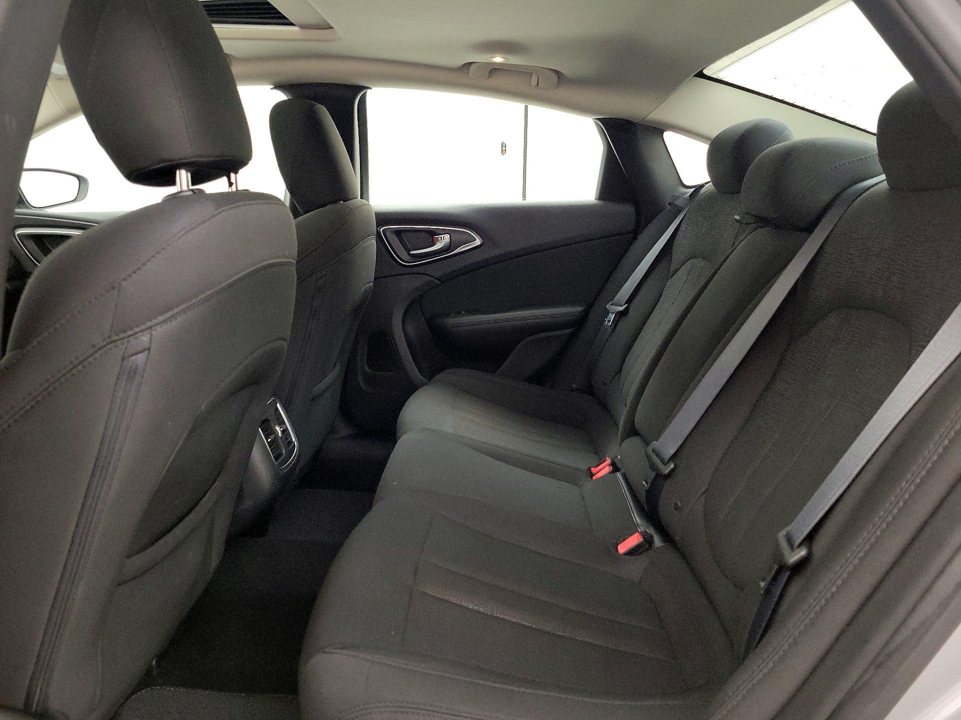 Thumbnail: 2016 Chrysler 200 - 19