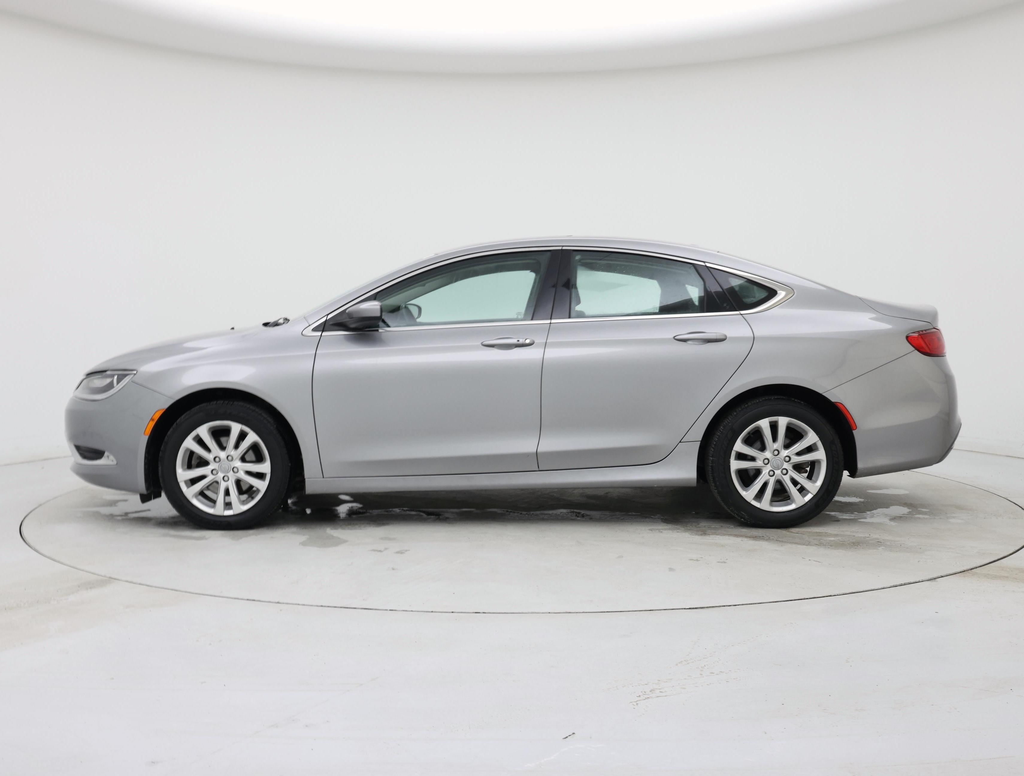 Thumbnail: 2016 Chrysler 200 - 3