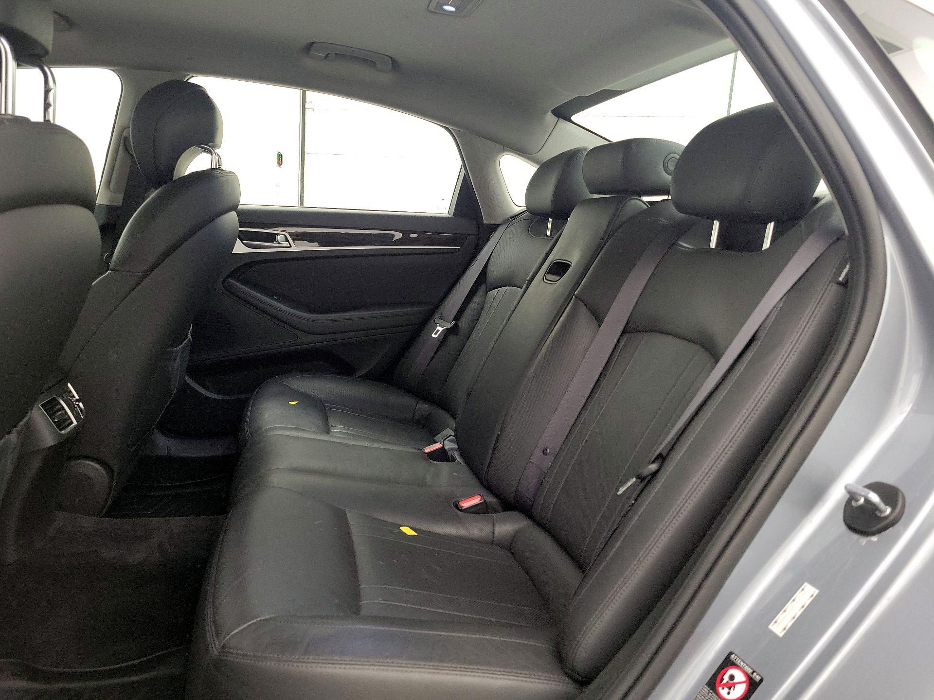 Thumbnail: 2017 Genesis G80 - 20