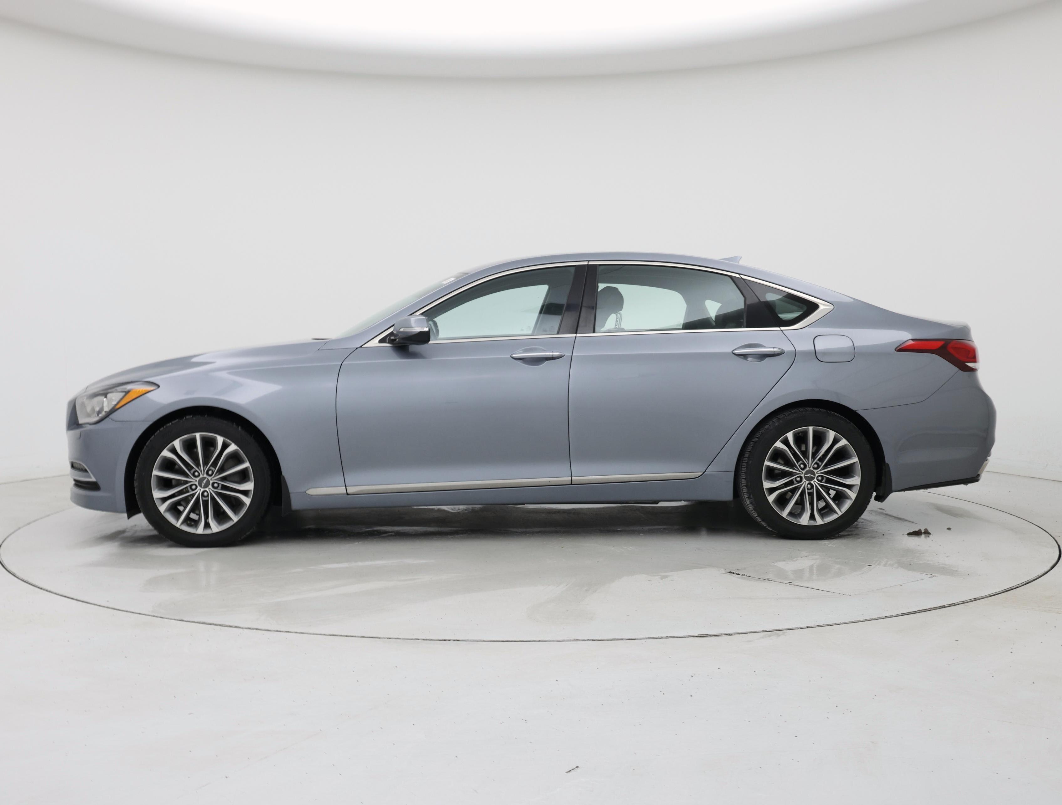 Thumbnail: 2017 Genesis G80 - 3