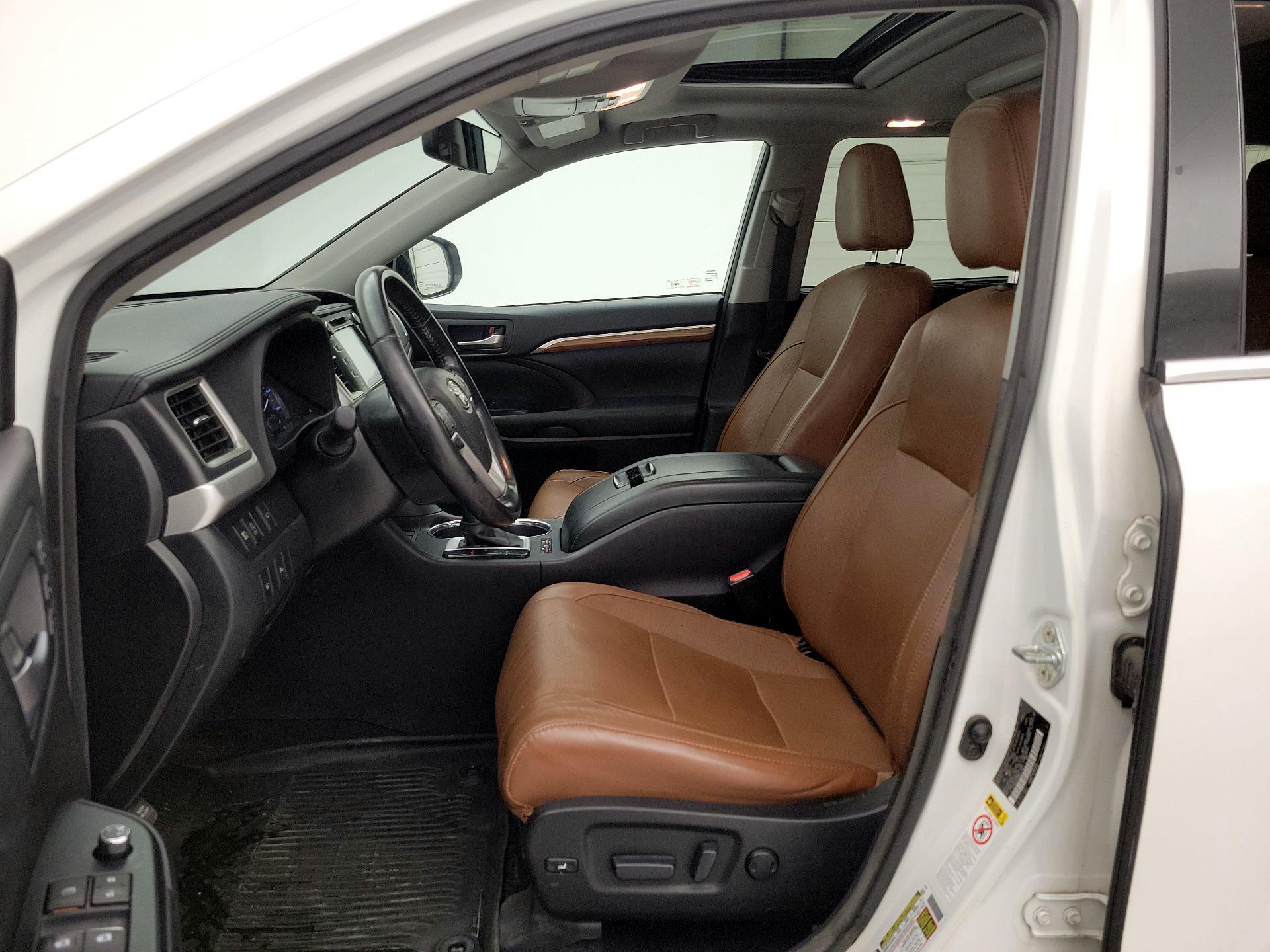 Thumbnail: 2017 Toyota Highlander - 11