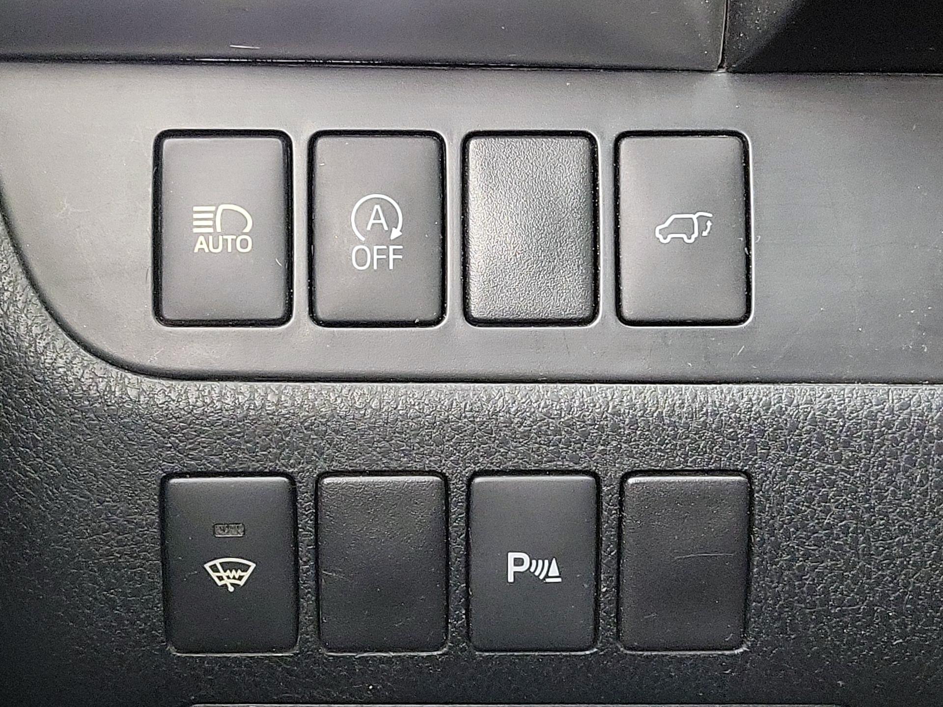 Thumbnail: 2017 Toyota Highlander - 13