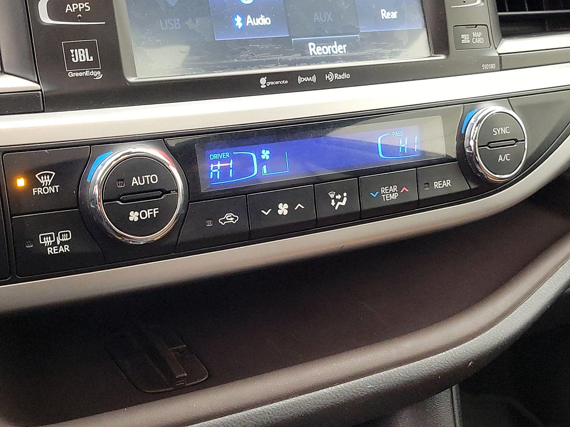 Thumbnail: 2017 Toyota Highlander - 17