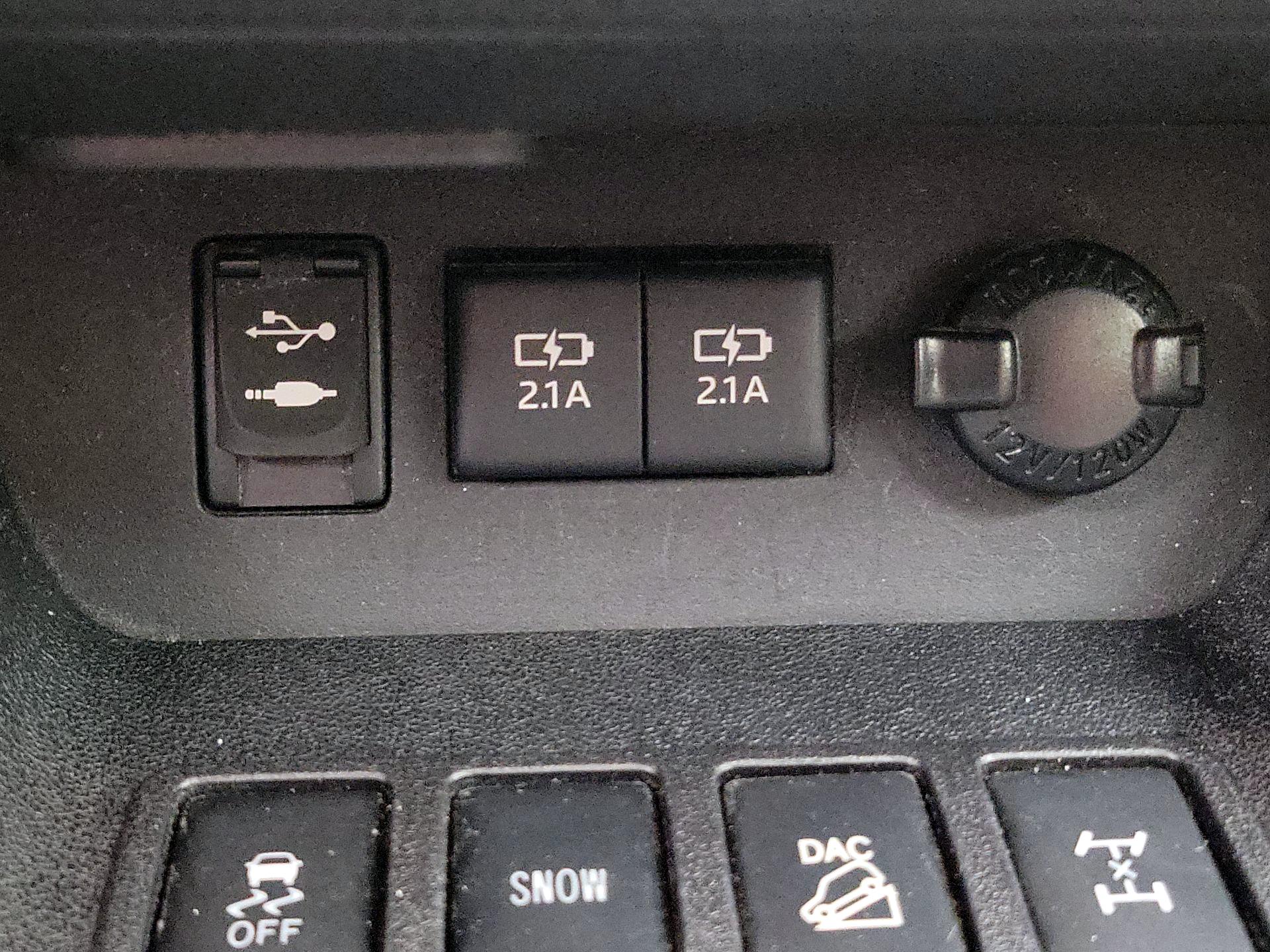 Thumbnail: 2017 Toyota Highlander - 19