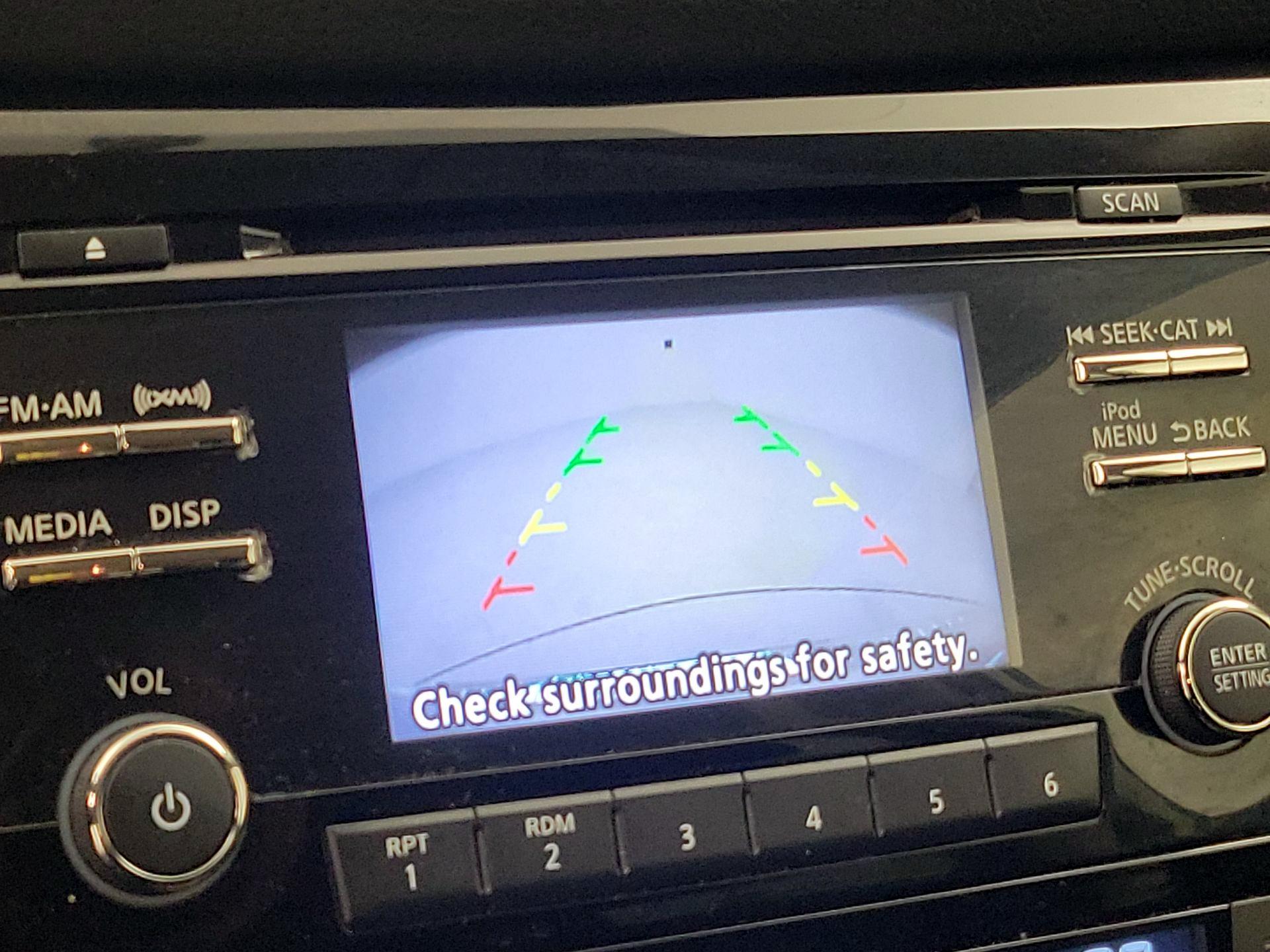 Thumbnail: 2017 Nissan Rogue - 14