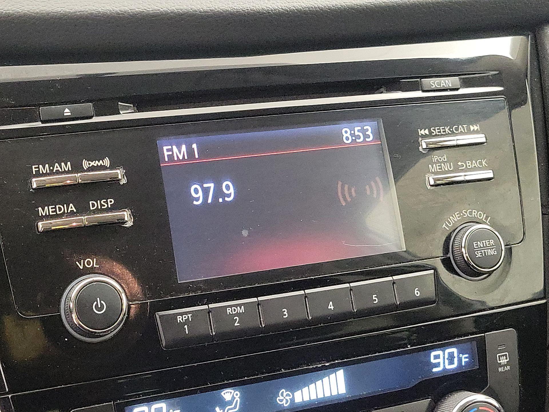 Thumbnail: 2017 Nissan Rogue - 15