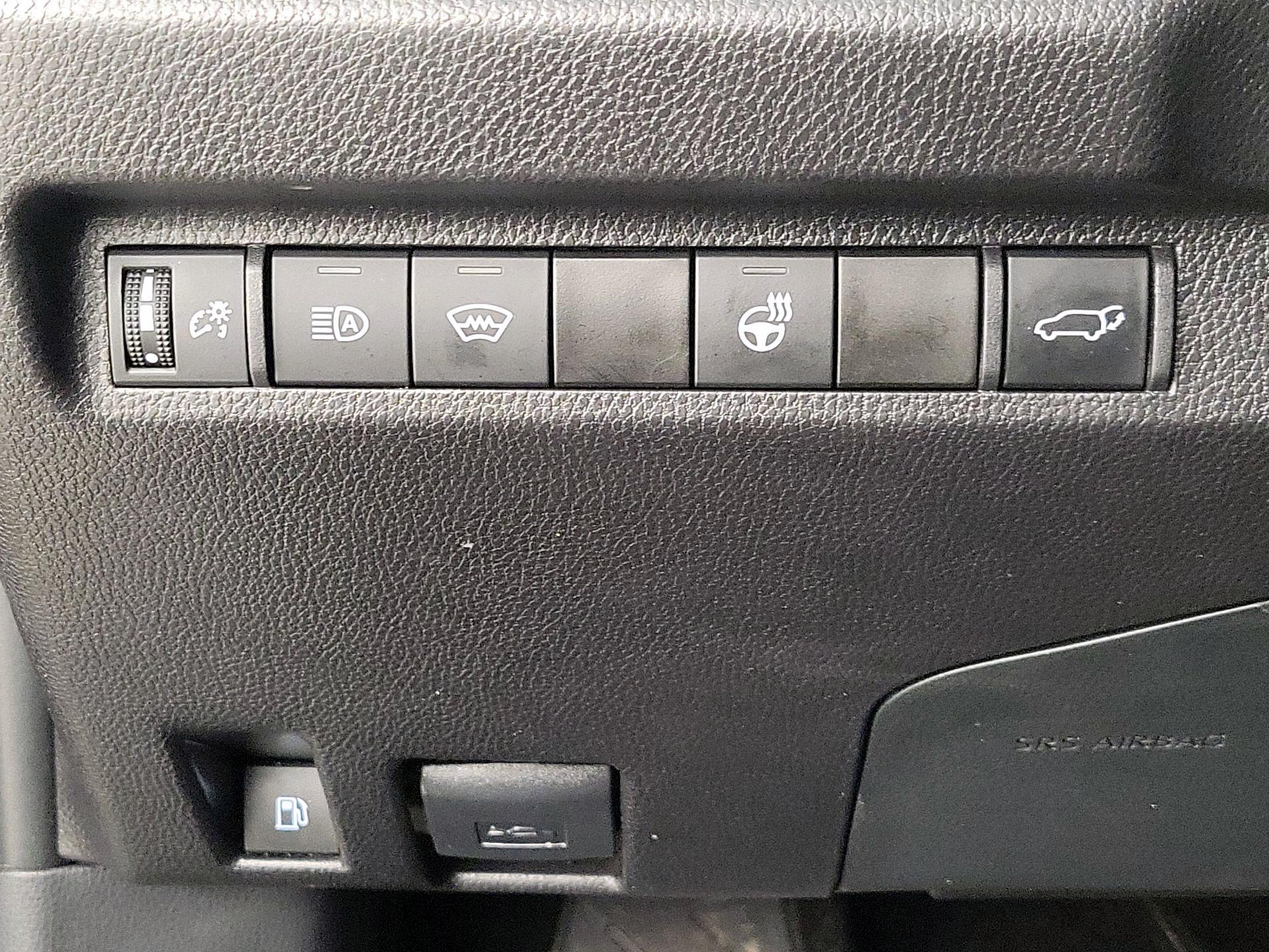 Thumbnail: 2025 Toyota RAV4 - 13