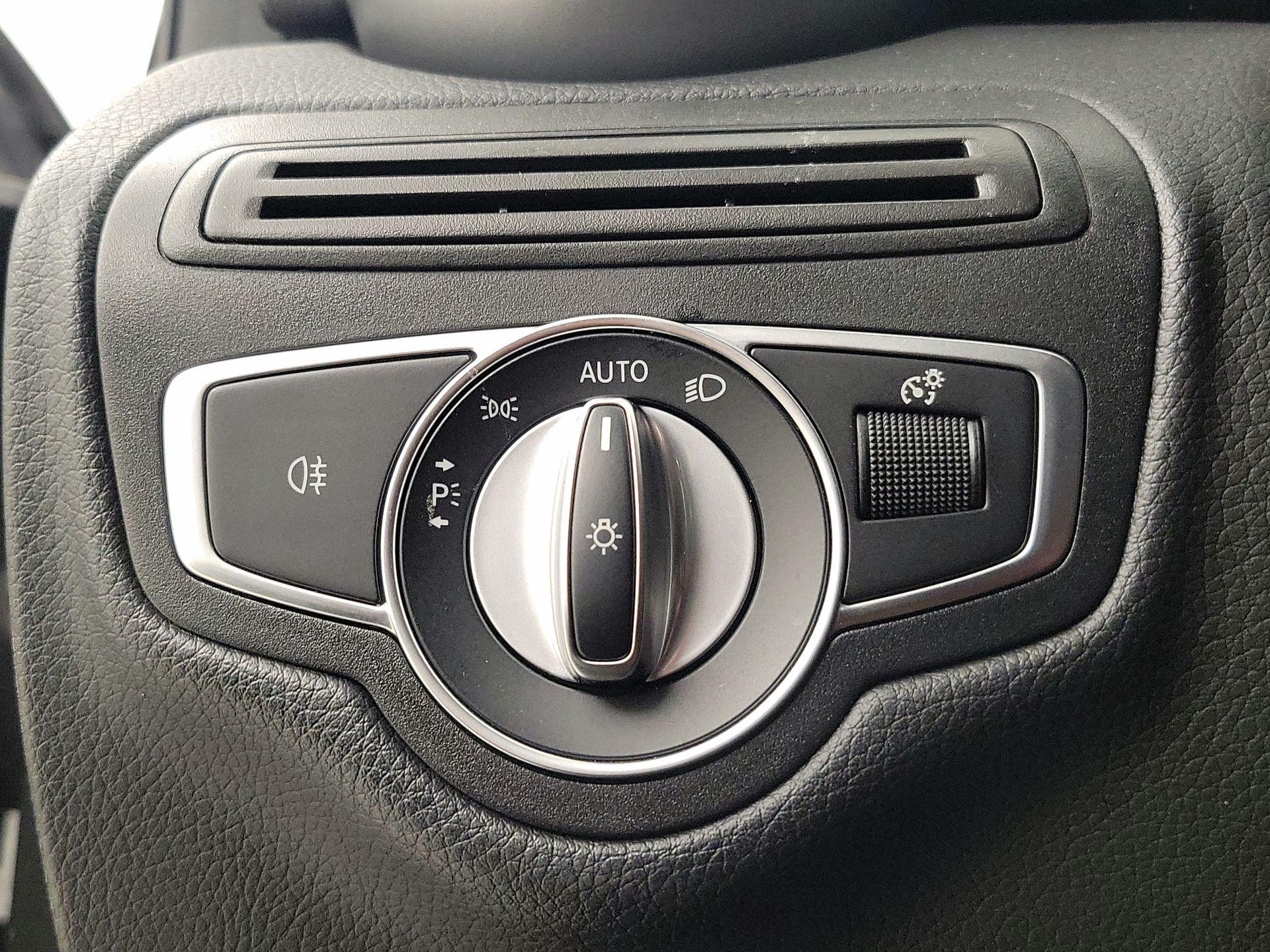 Thumbnail: 2021 Mercedes-Benz GLC - 13