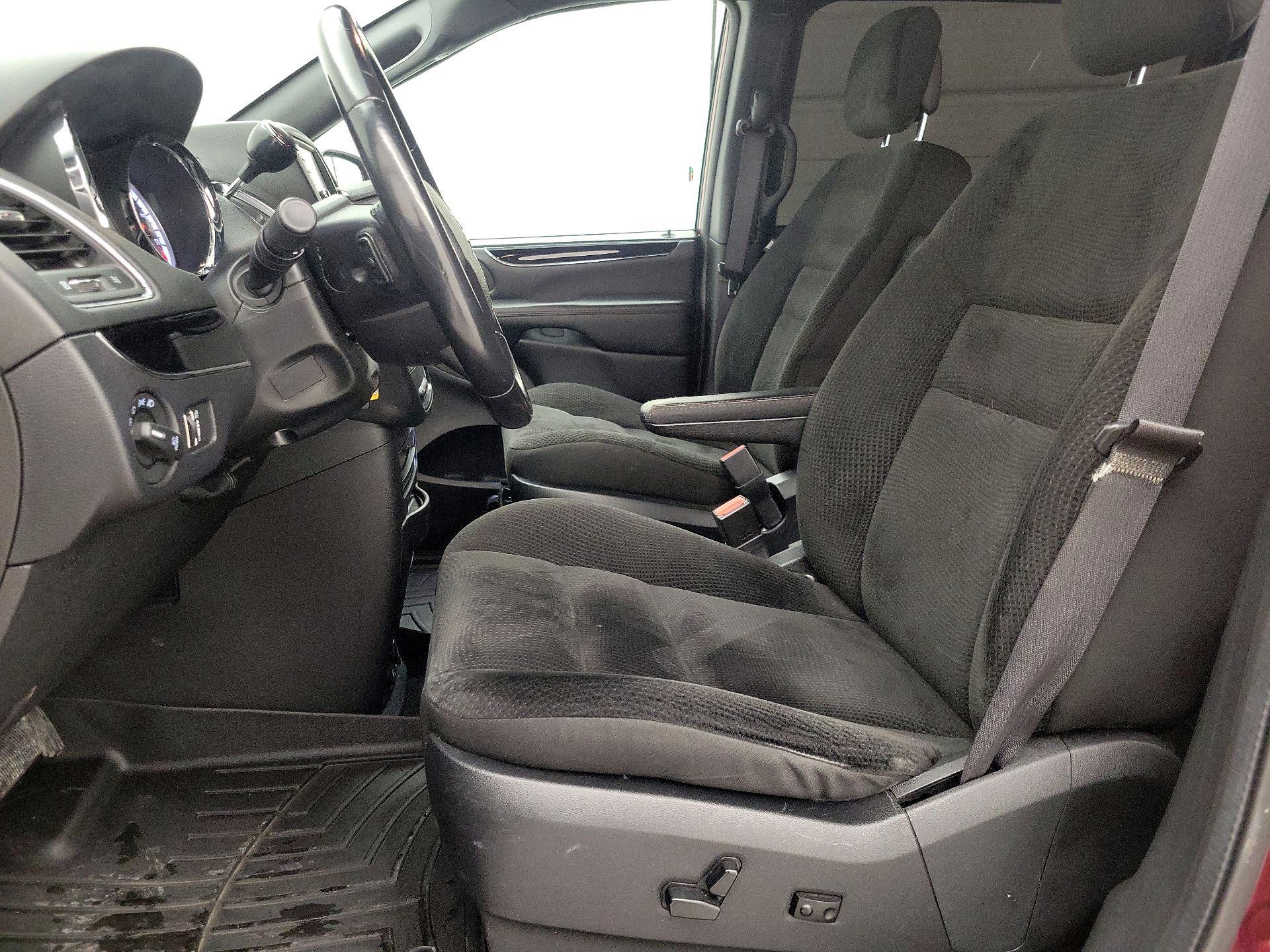 Thumbnail: 2019 Dodge Grand Caravan - 11