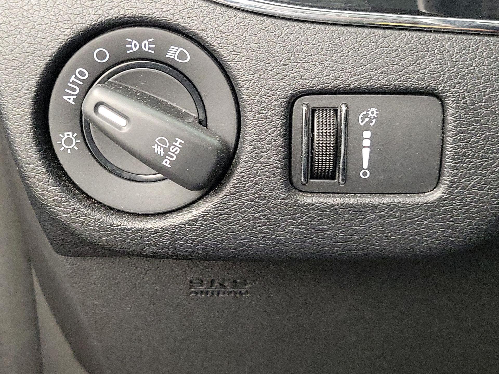 Thumbnail: 2019 Dodge Grand Caravan - 13