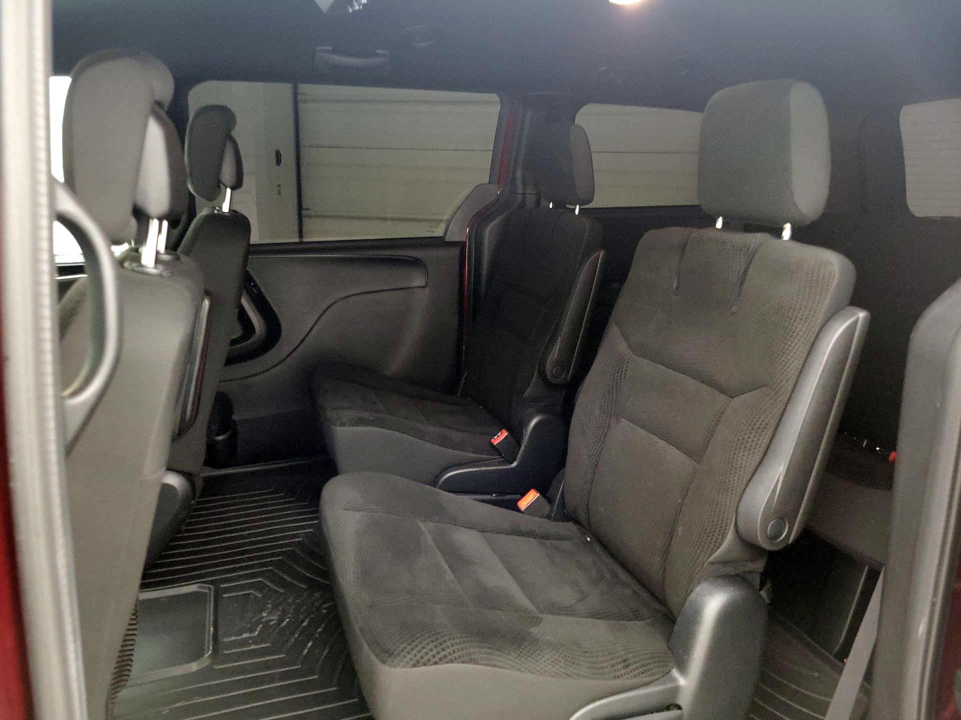 Thumbnail: 2019 Dodge Grand Caravan - 19