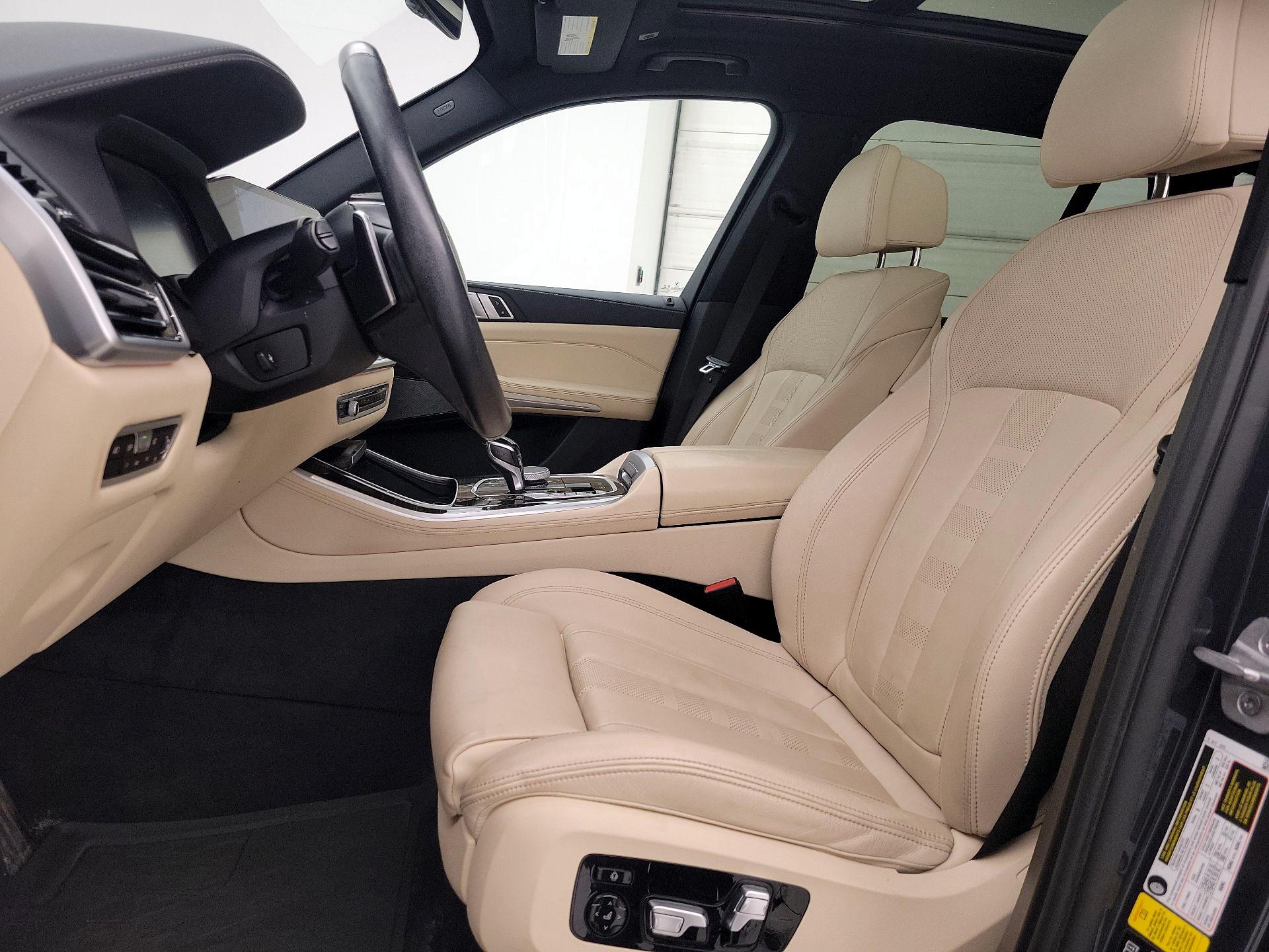 Thumbnail: 2021 BMW X5 - 11