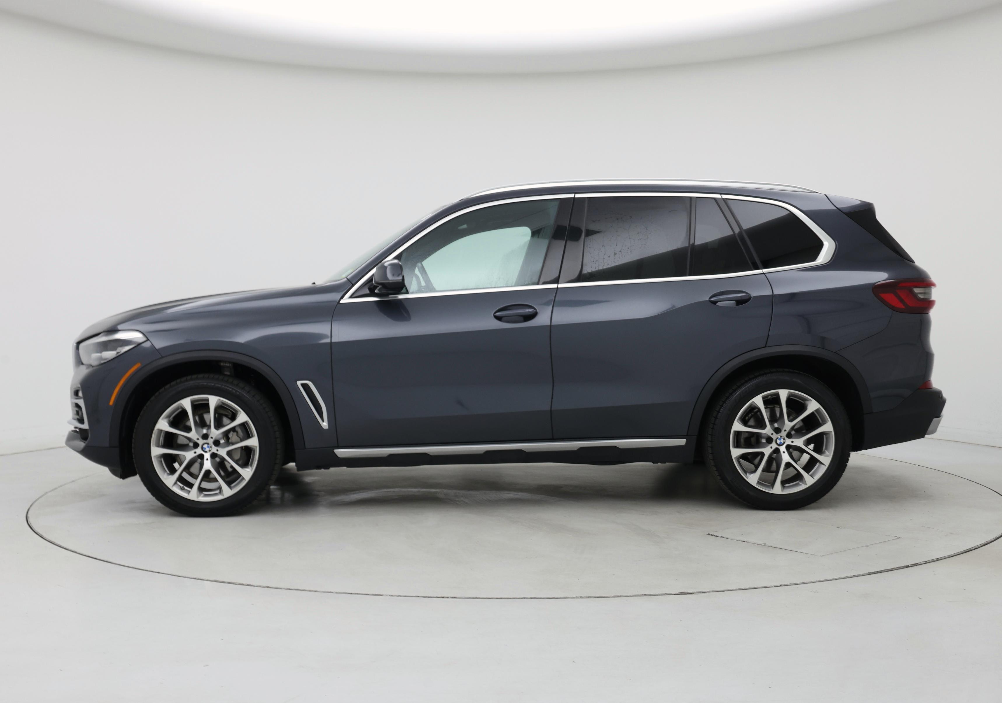 Thumbnail: 2021 BMW X5 - 3