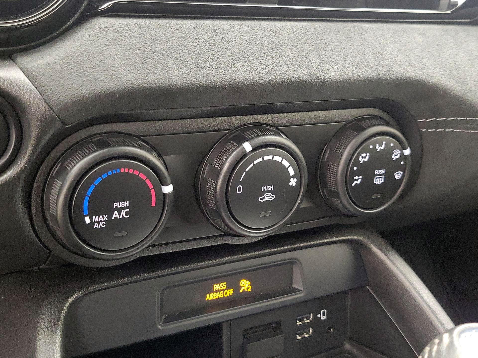 Thumbnail: 2021 Mazda MX-5 Miata - 17