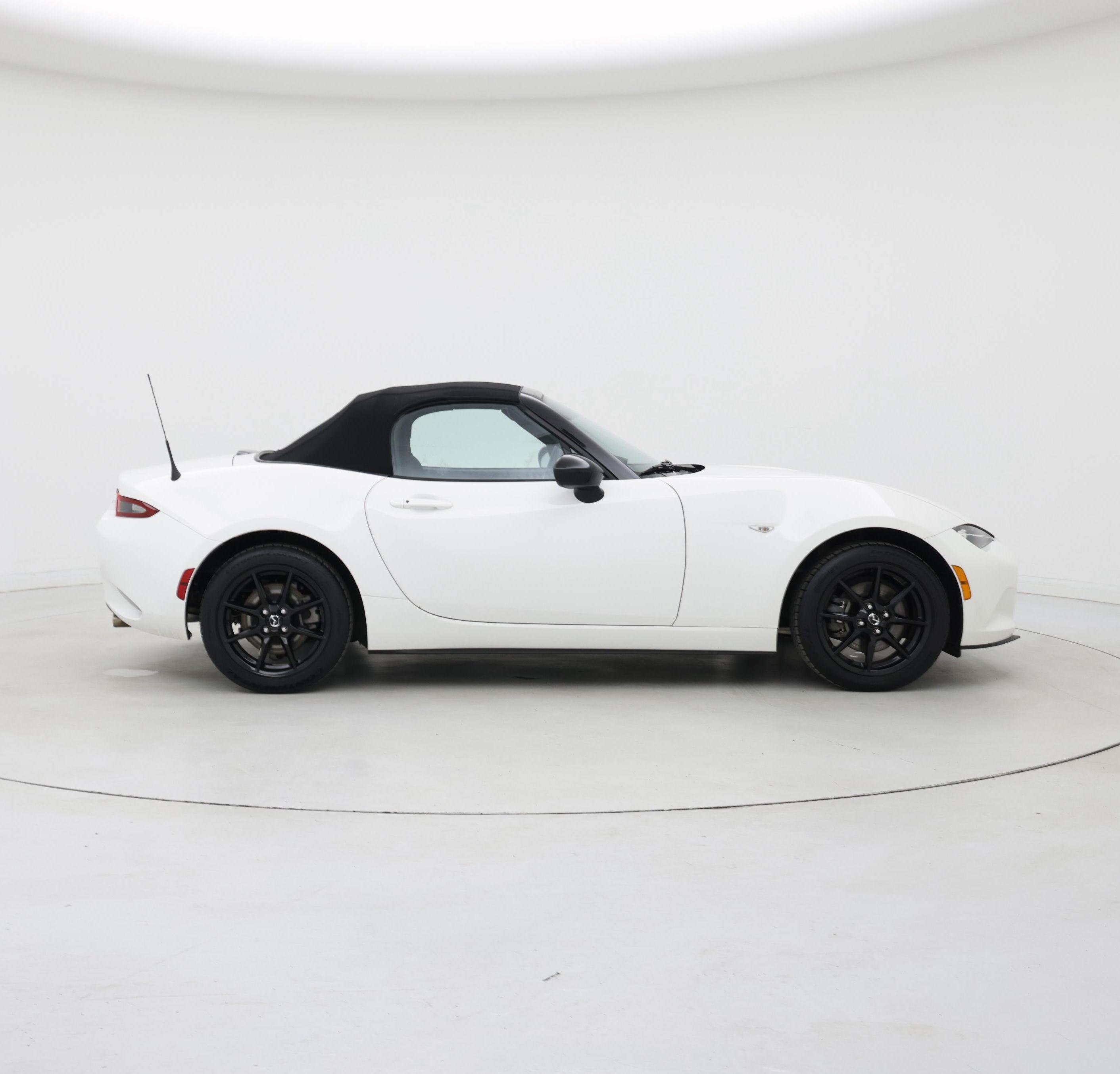 Thumbnail: 2021 Mazda MX-5 Miata - 7