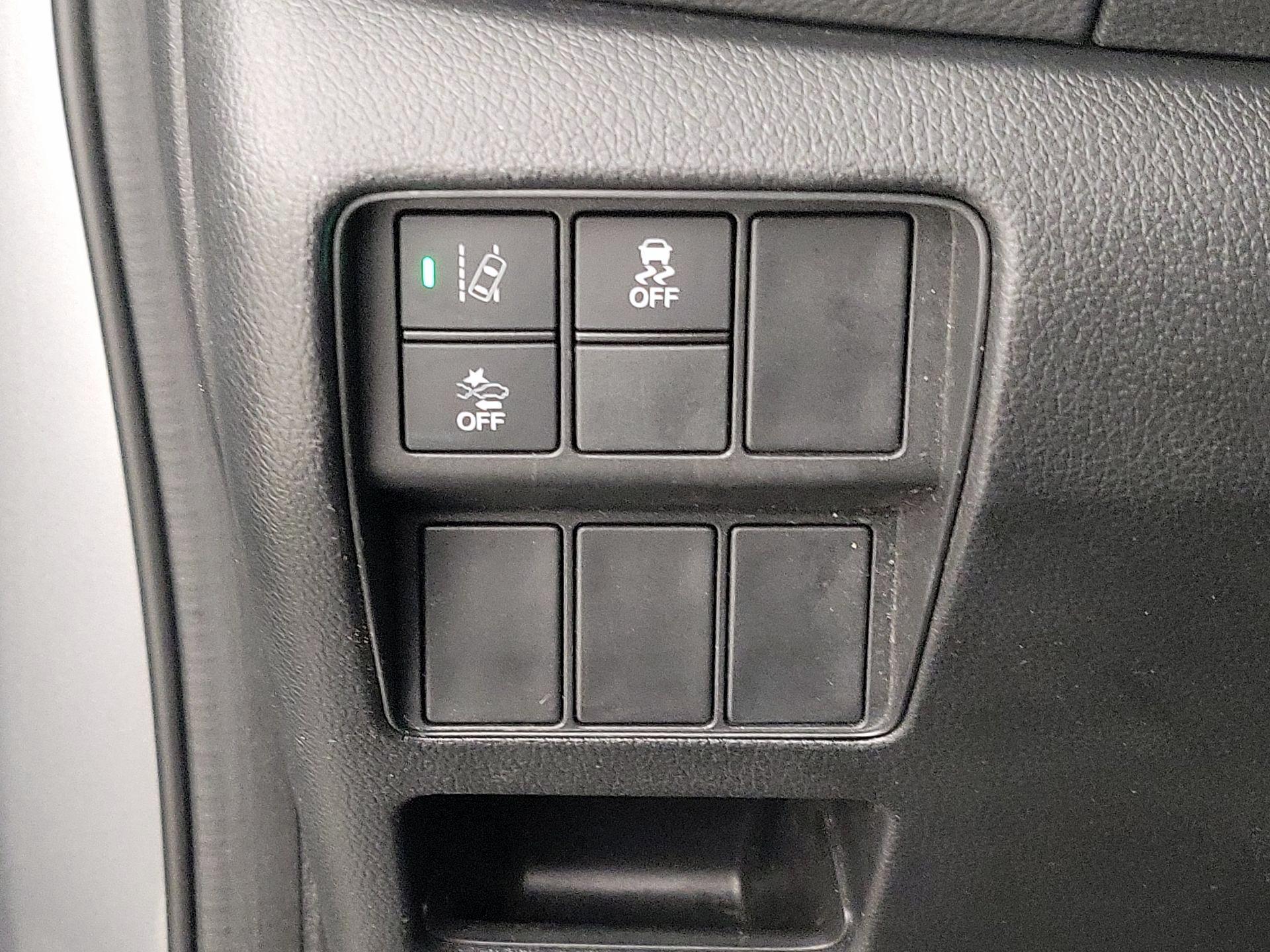 Thumbnail: 2017 Honda CR-V - 13