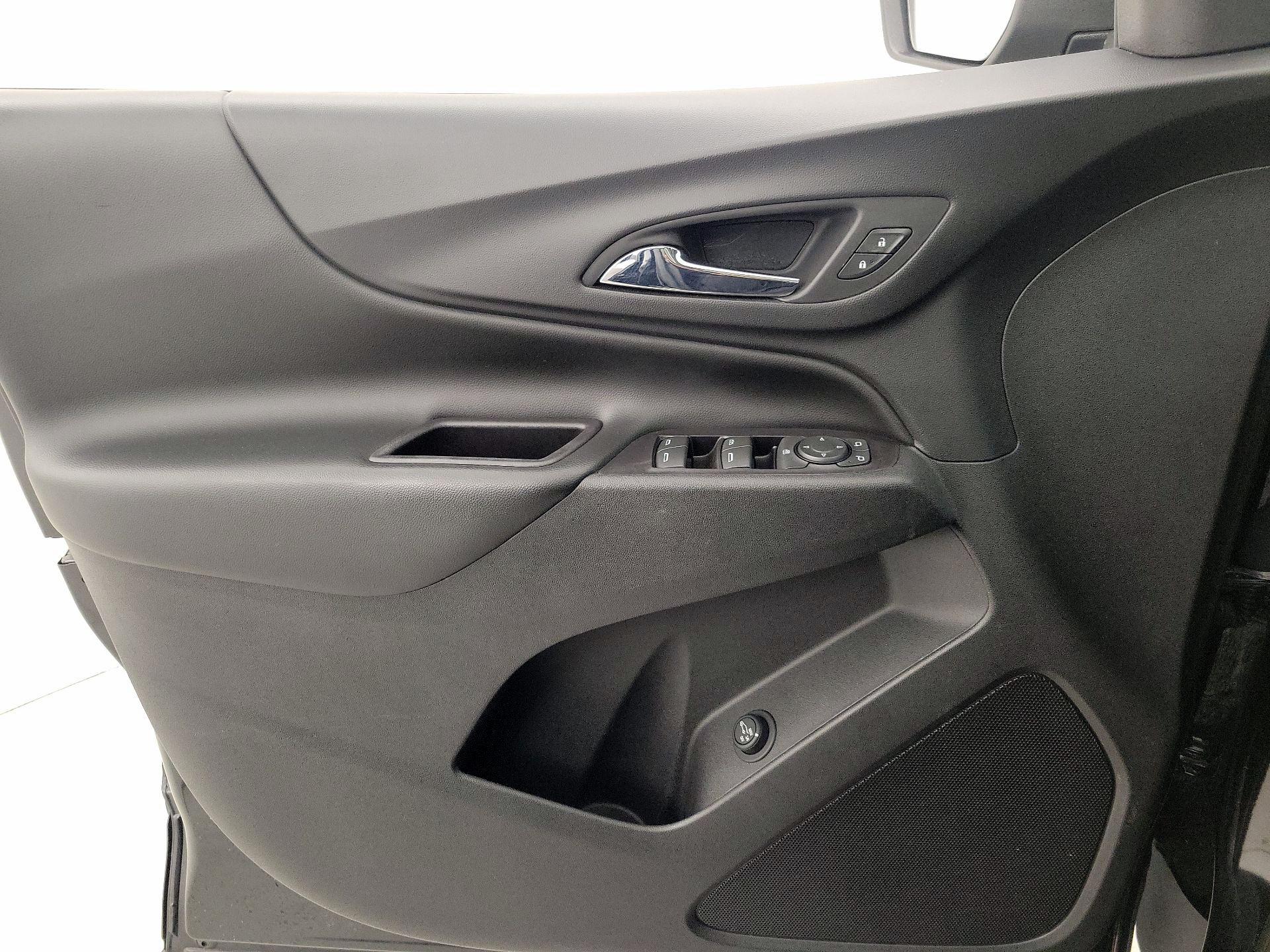 Thumbnail: 2018 Chevrolet Equinox - 12