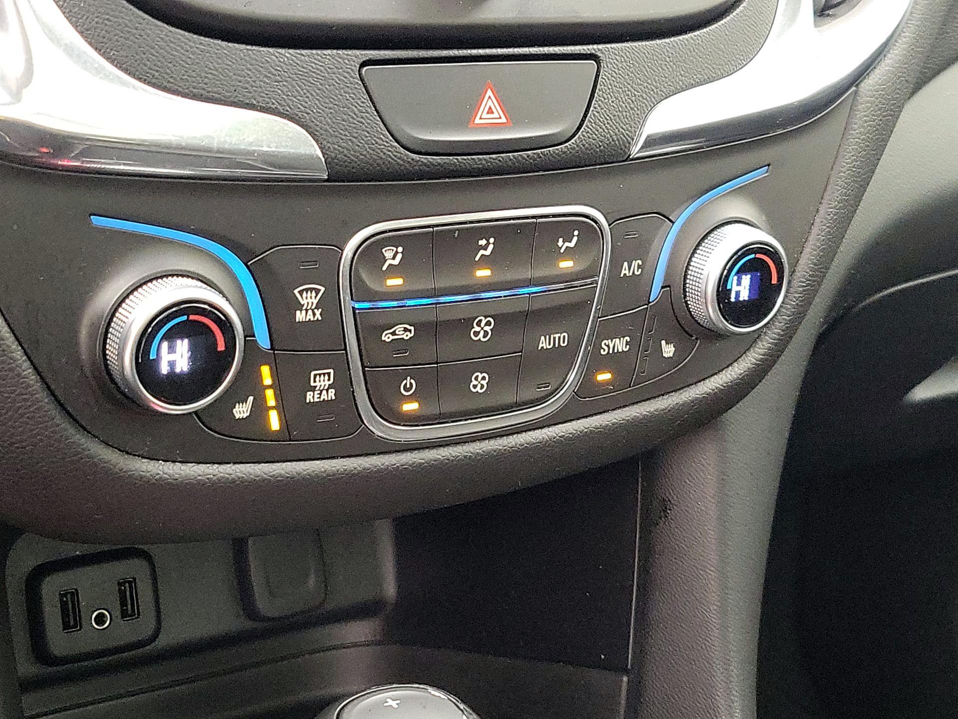 Thumbnail: 2018 Chevrolet Equinox - 16