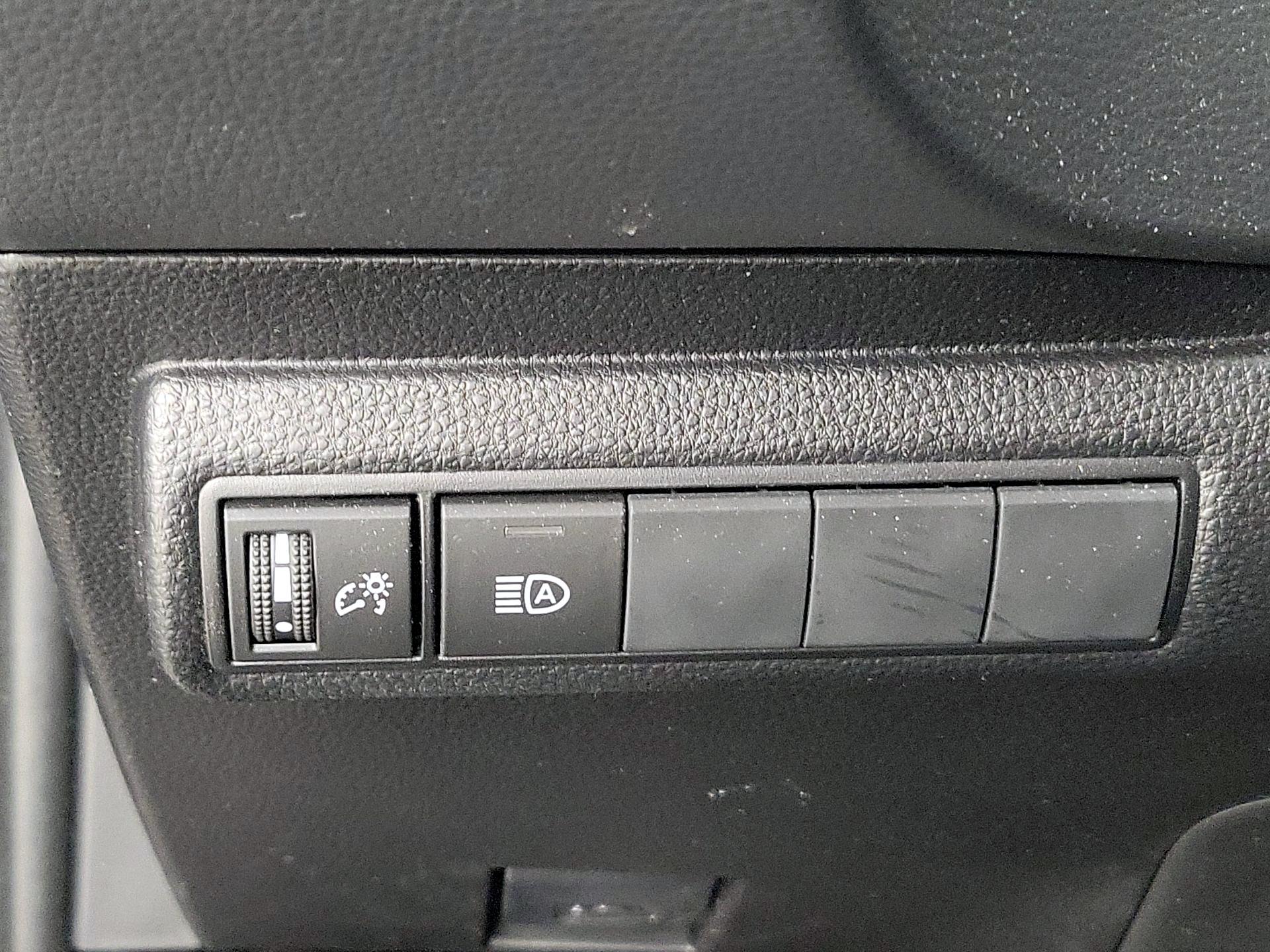 Thumbnail: 2023 Toyota Corolla - 13