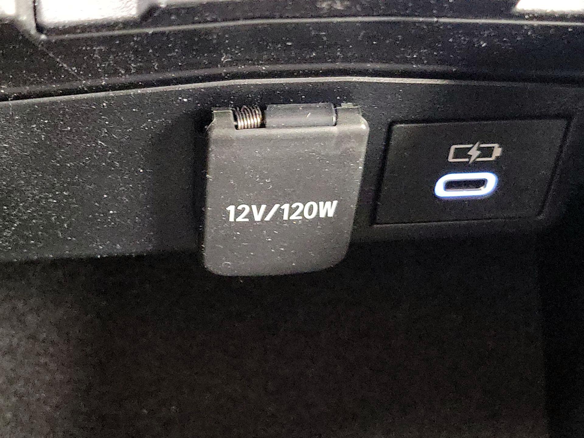 Thumbnail: 2023 Toyota Corolla - 18