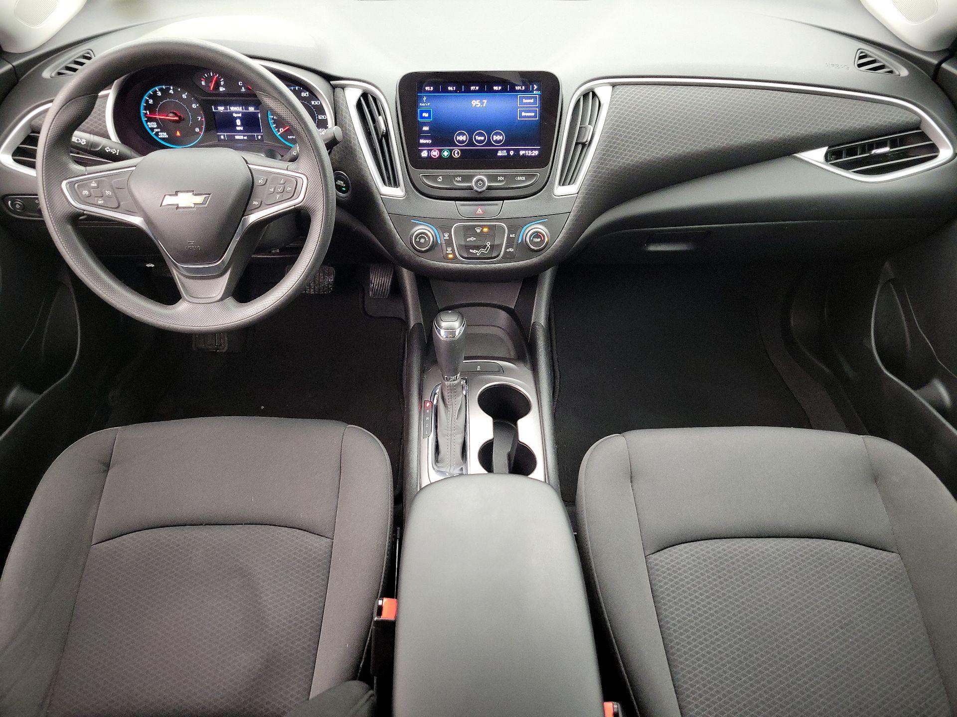 Thumbnail: 2019 Chevrolet Malibu - 9