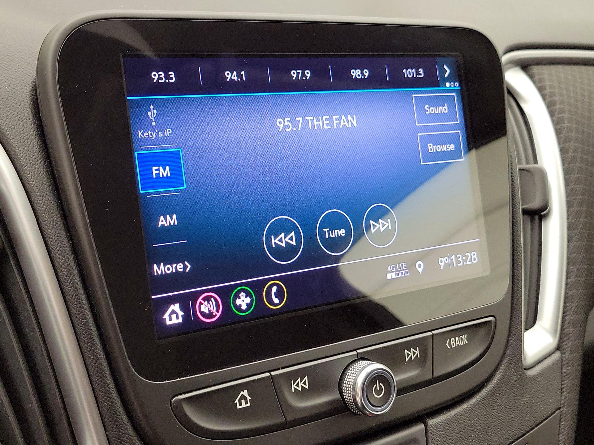 Thumbnail: 2019 Chevrolet Malibu - 15