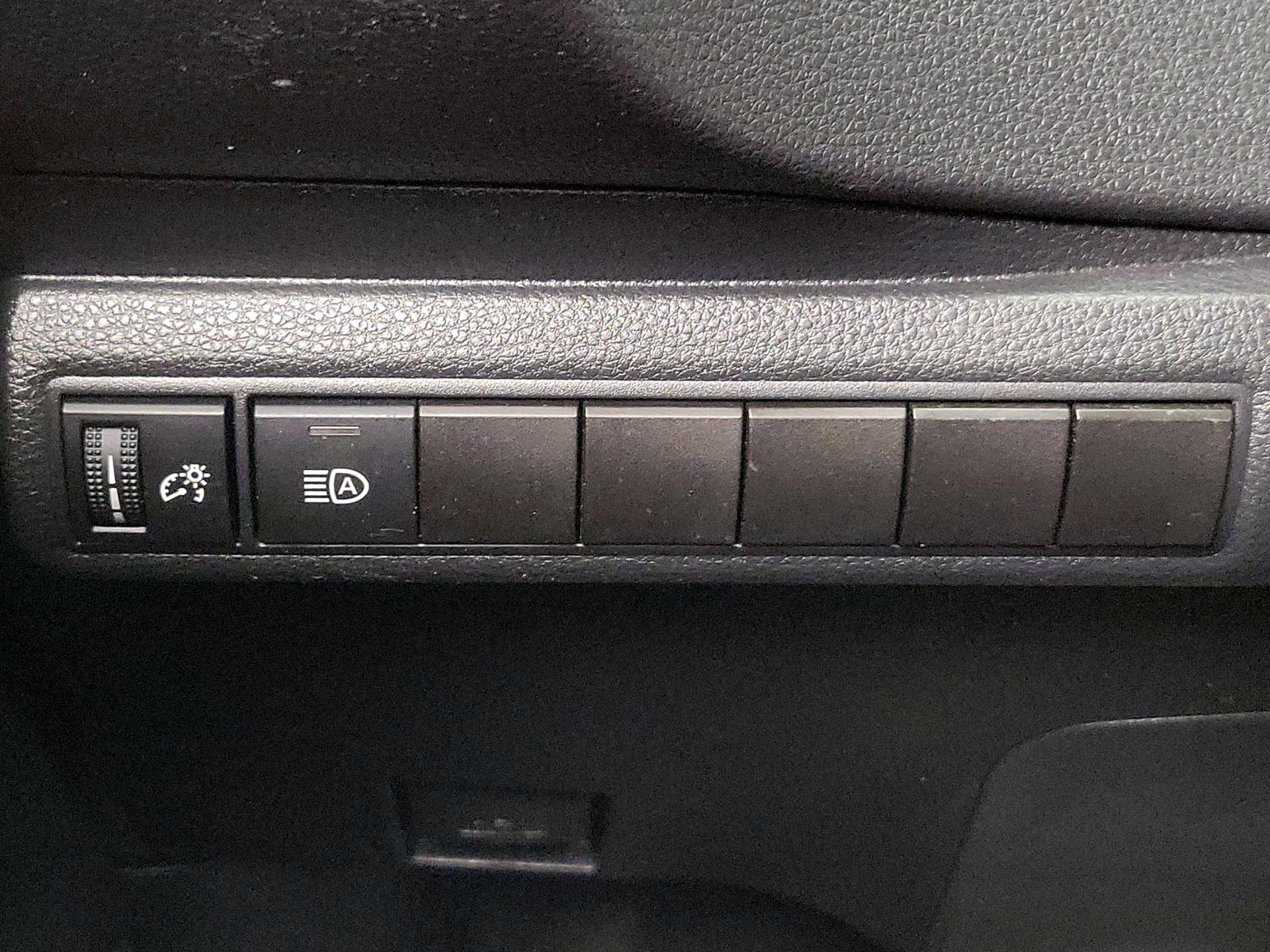 Thumbnail: 2020 Toyota Corolla - 13