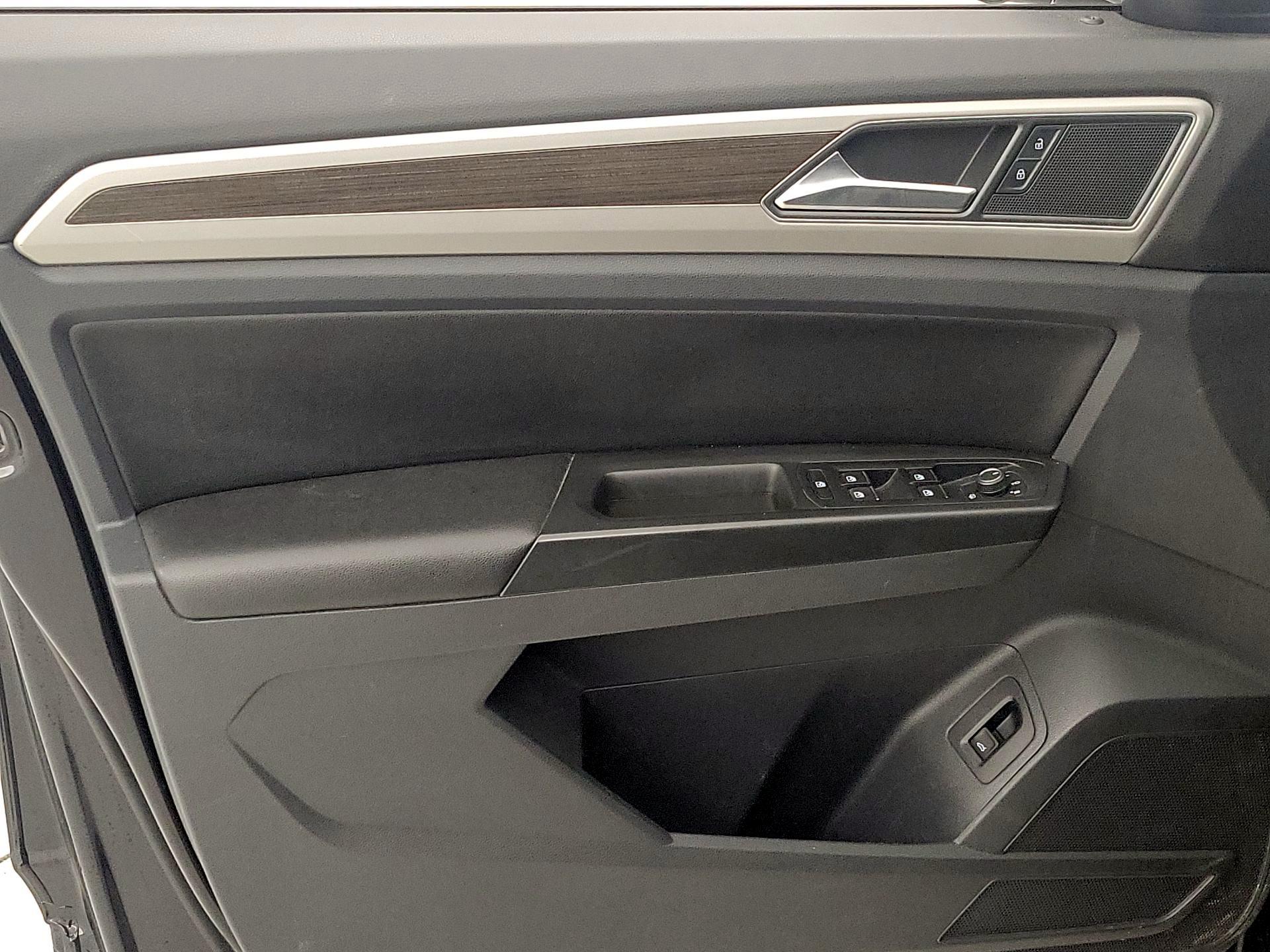 Thumbnail: 2018 Volkswagen Atlas - 12