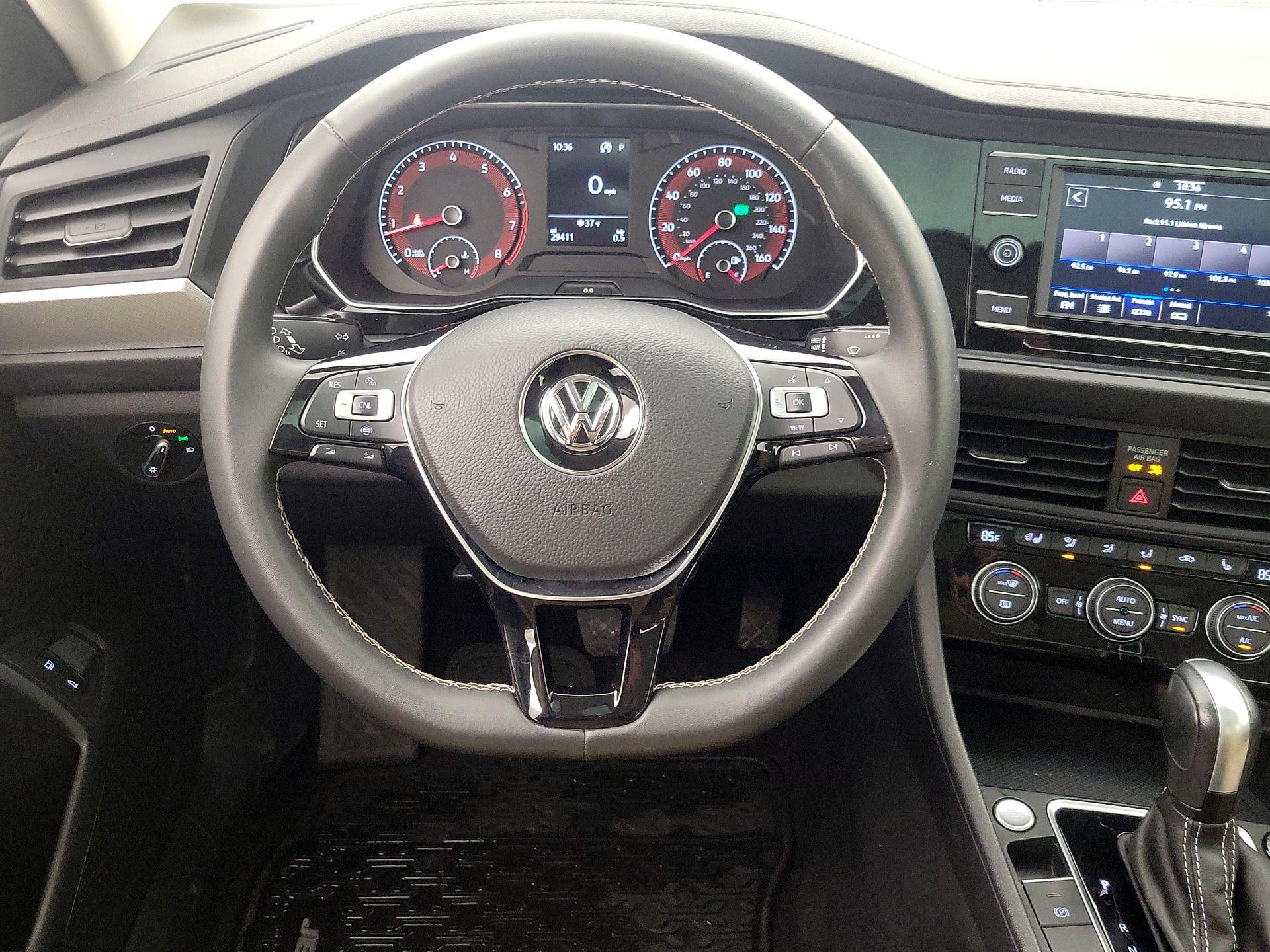 Thumbnail: 2021 Volkswagen Jetta - 10