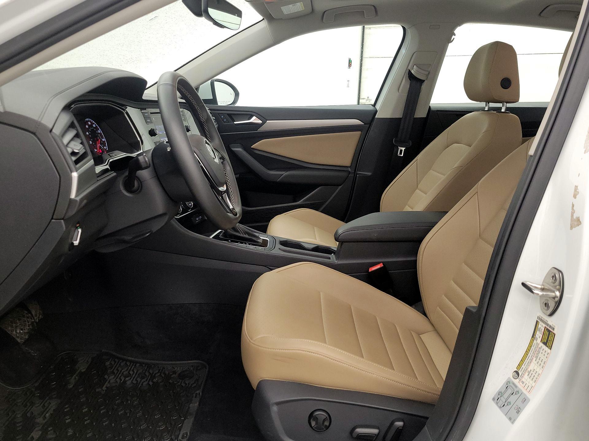 Thumbnail: 2021 Volkswagen Jetta - 11