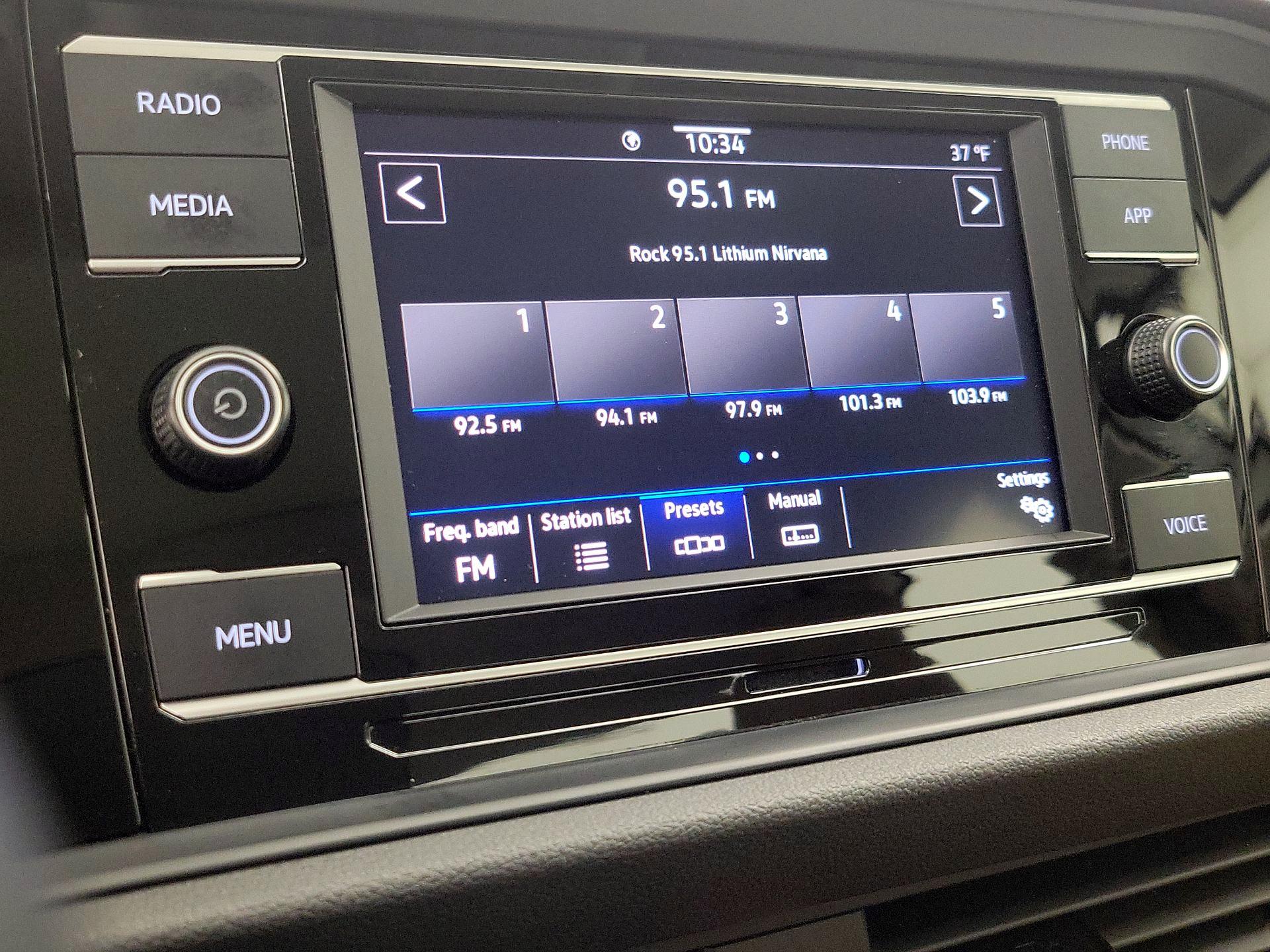 Thumbnail: 2021 Volkswagen Jetta - 15