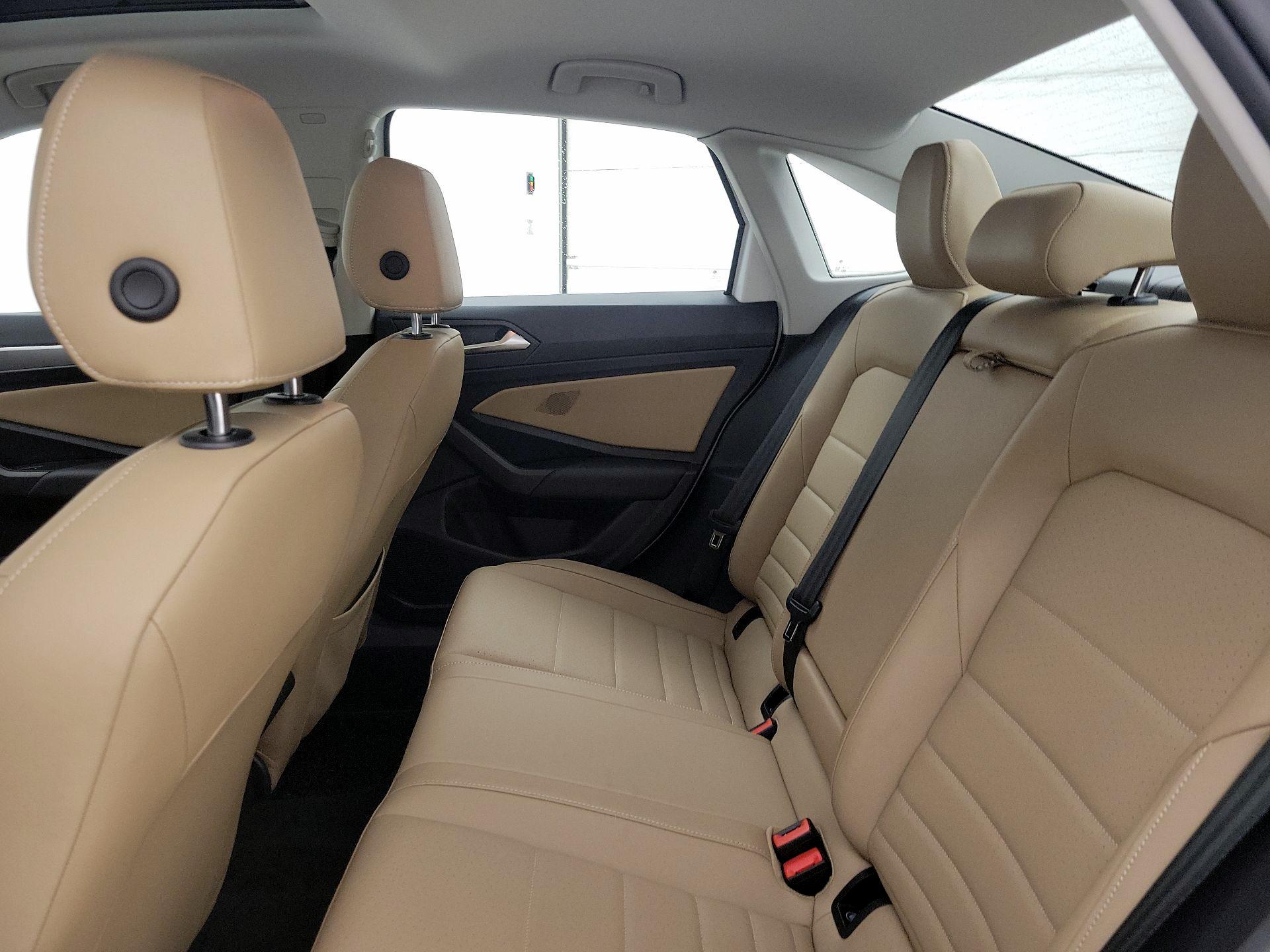 Thumbnail: 2021 Volkswagen Jetta - 20