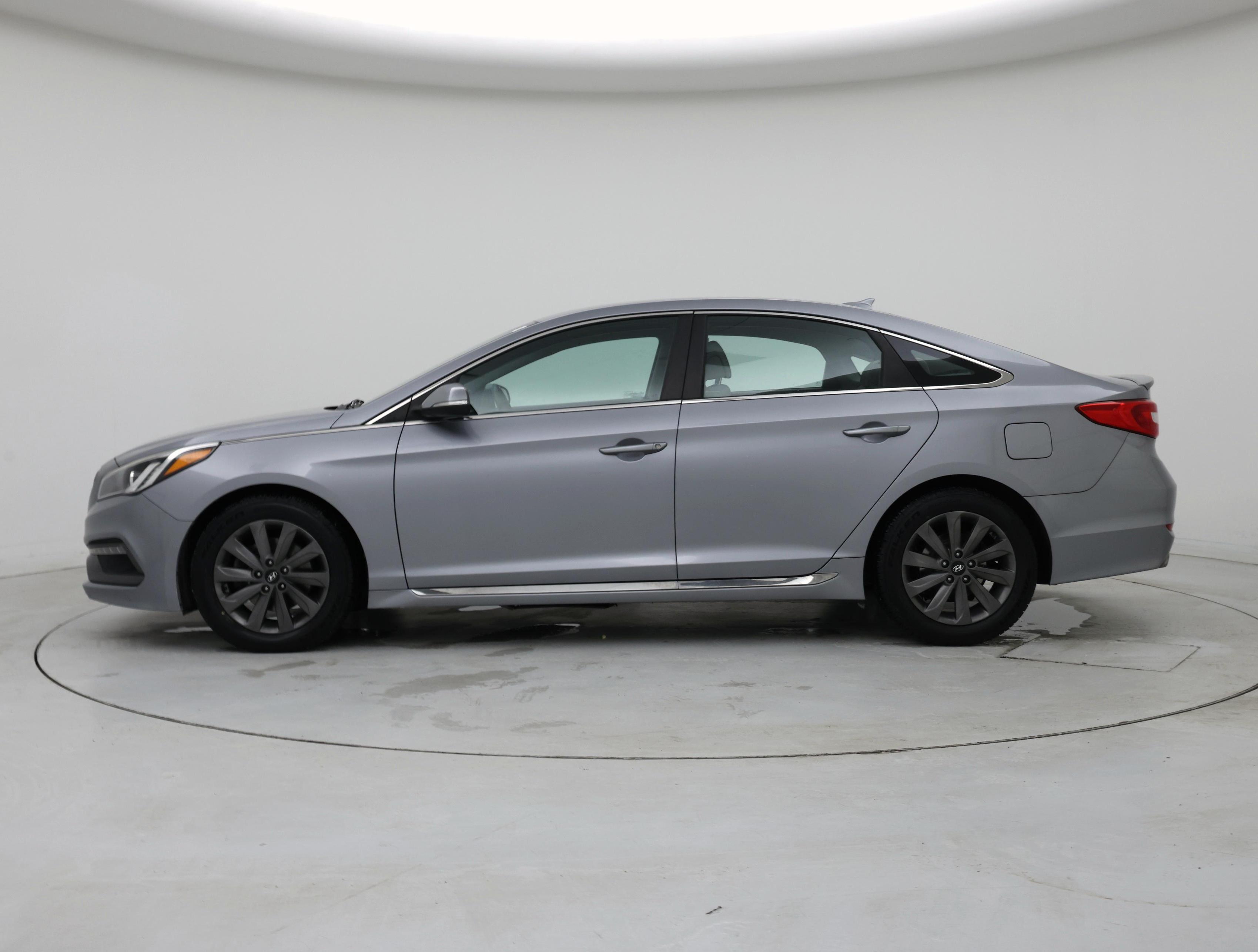 Thumbnail: 2016 Hyundai Sonata - 3