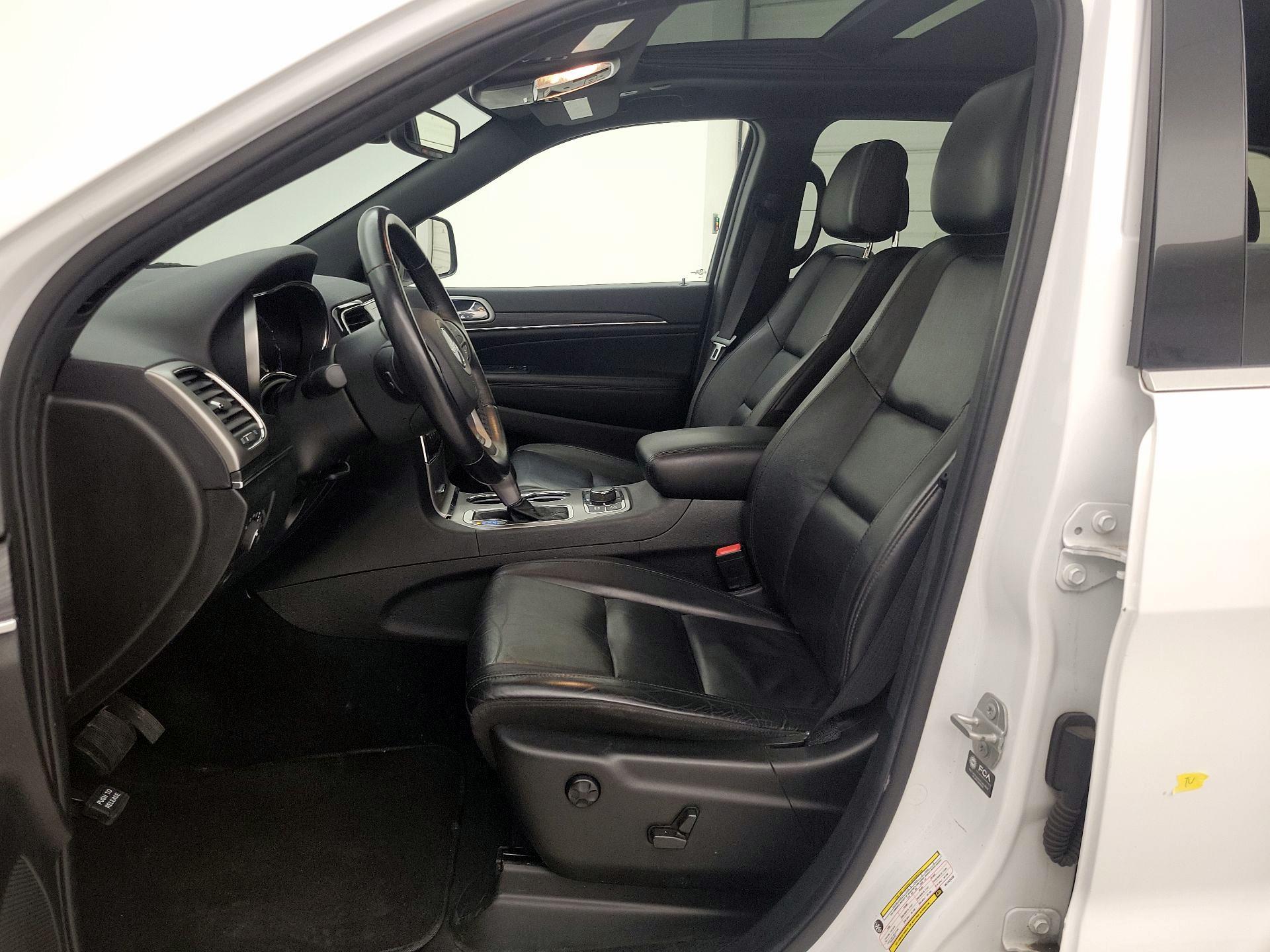 Thumbnail: 2022 Jeep Grand Cherokee - 11