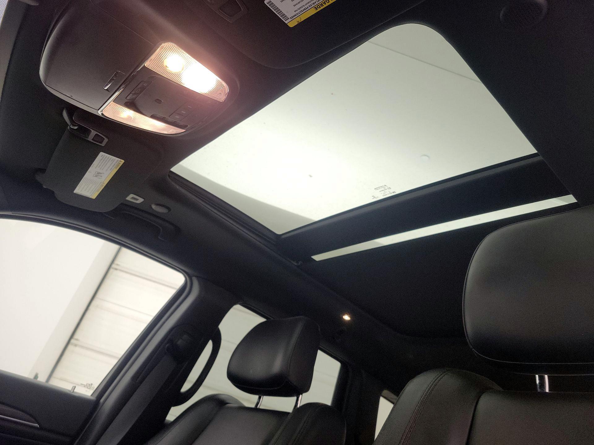 Thumbnail: 2022 Jeep Grand Cherokee - 20