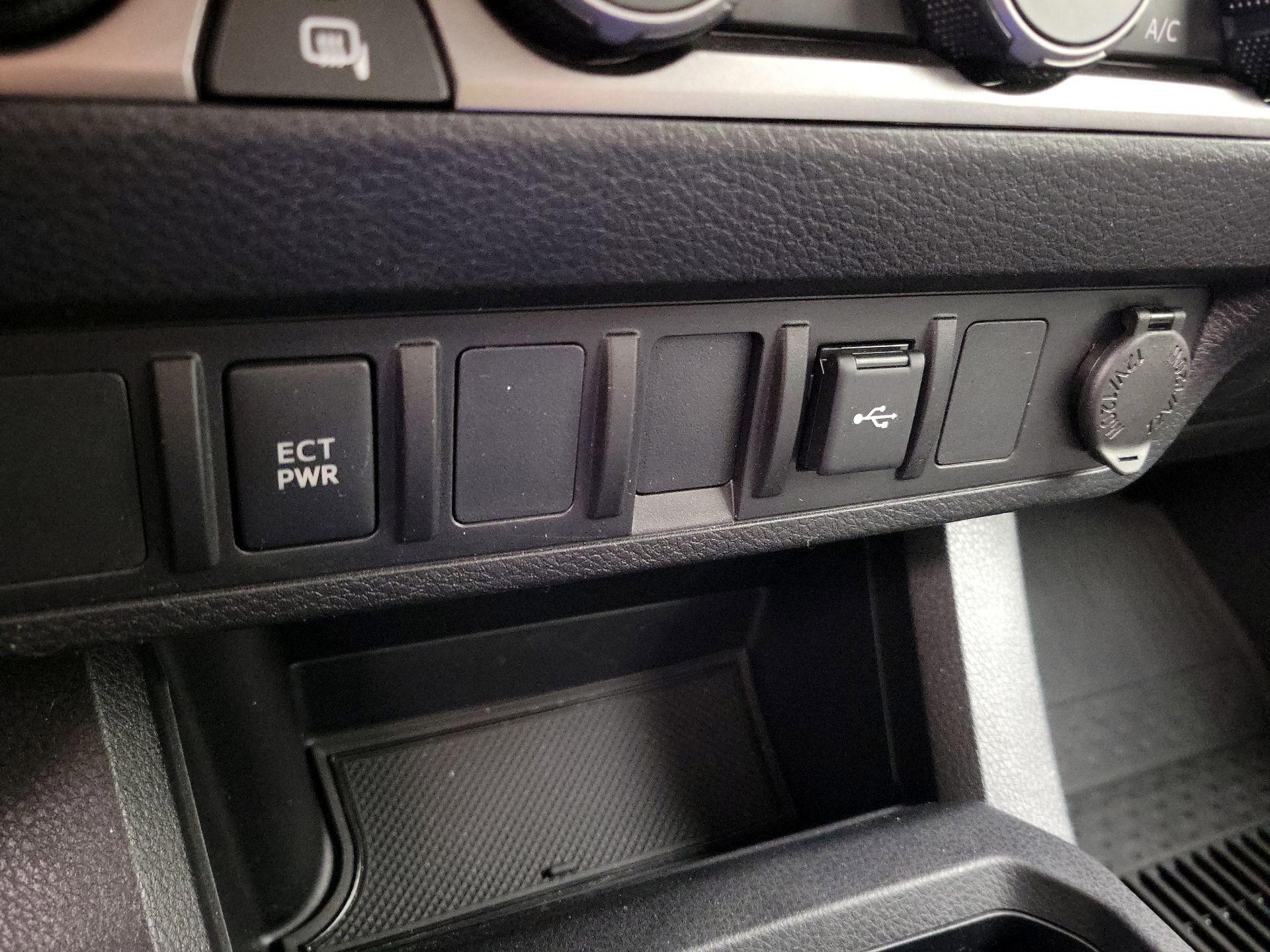 Thumbnail: 2022 Toyota Tacoma - 18