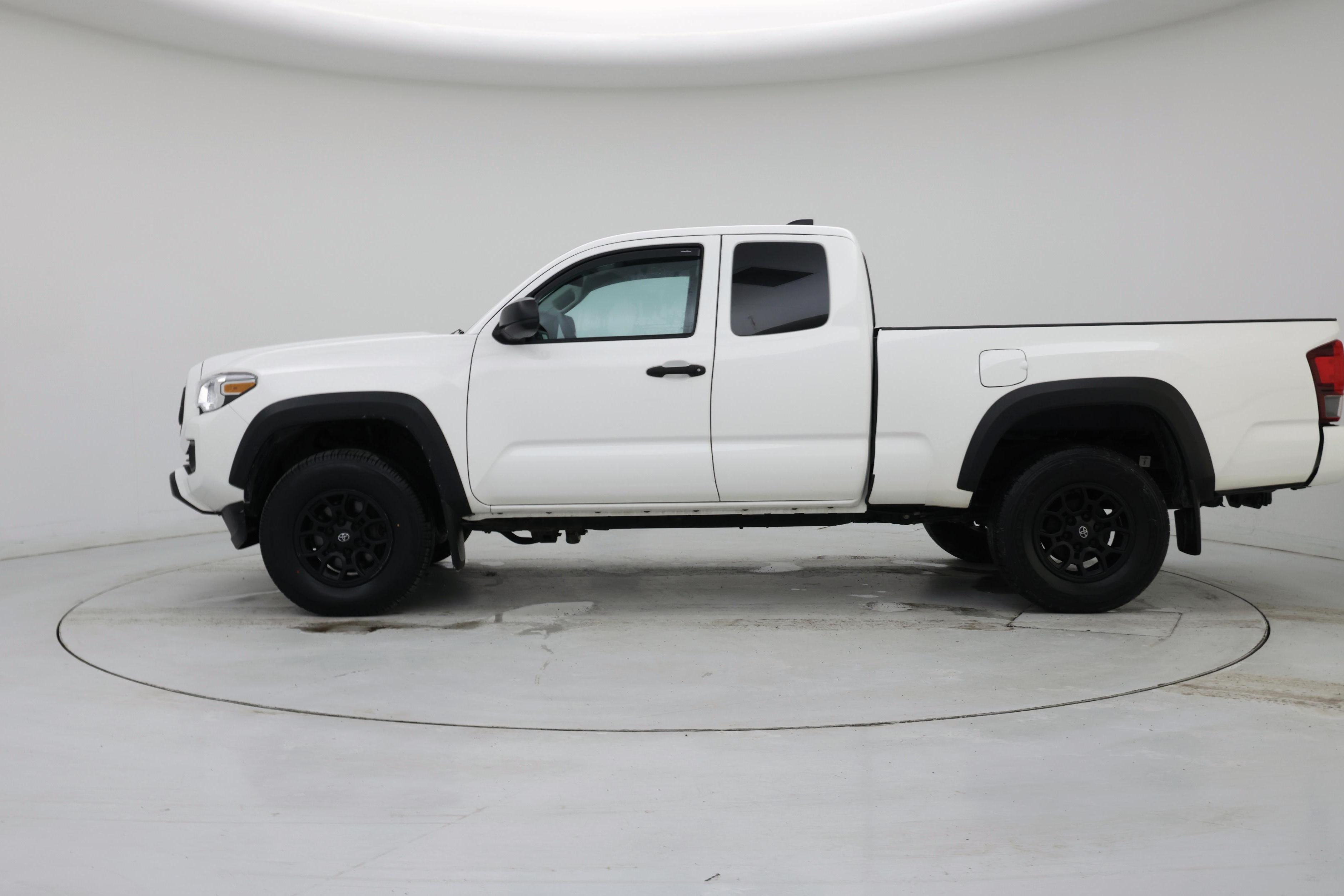 Thumbnail: 2022 Toyota Tacoma - 3